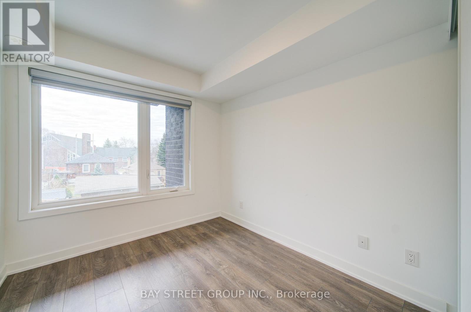 7 - 1479 O'connor Drive, Toronto, Ontario  M4B 0A7 - Photo 18 - E12938358