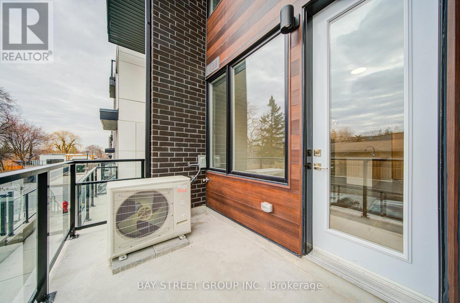 7 - 1479 O'connor Drive, Toronto, Ontario  M4B 0A7 - Photo 30 - E12938358