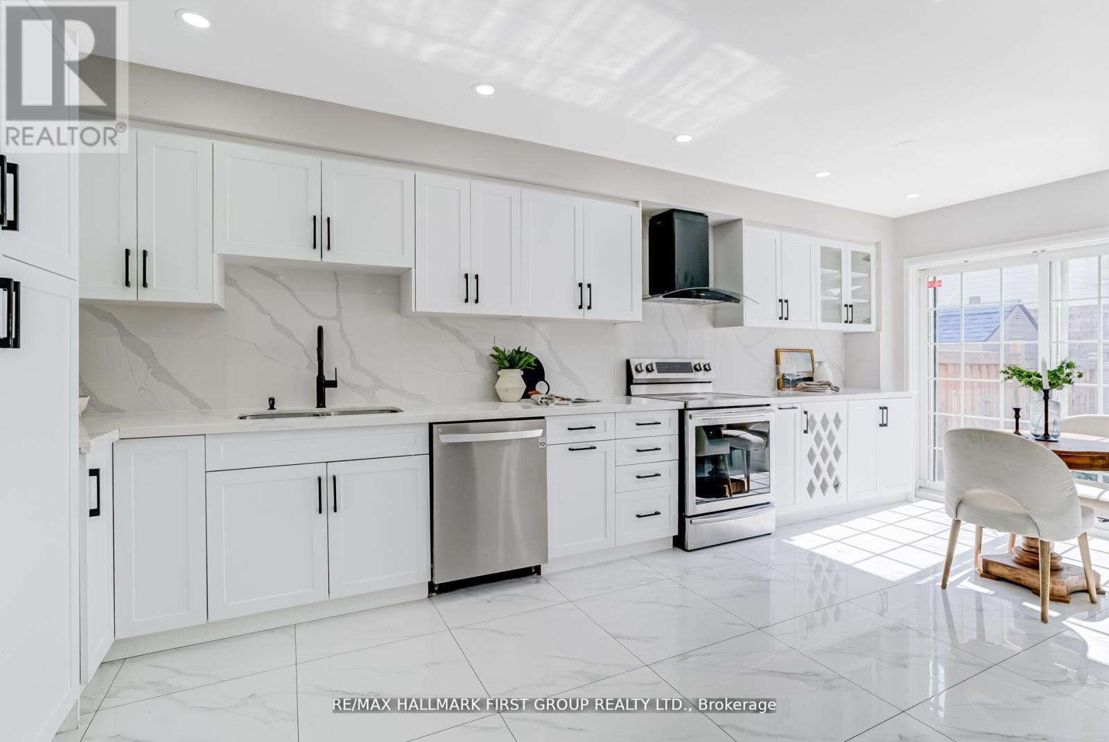 35 Elliottglen Drive, Ajax (Northeast Ajax), Ontario  L1Z 0H1 - Photo 10 - E12938364