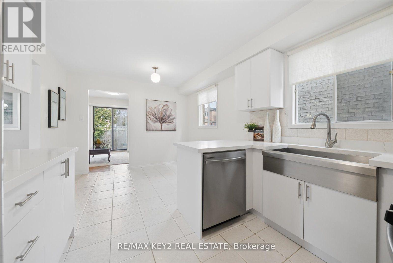 54 Silbury Drive, Toronto, Ontario  M1V 2P3 - Photo 15 - E12938408