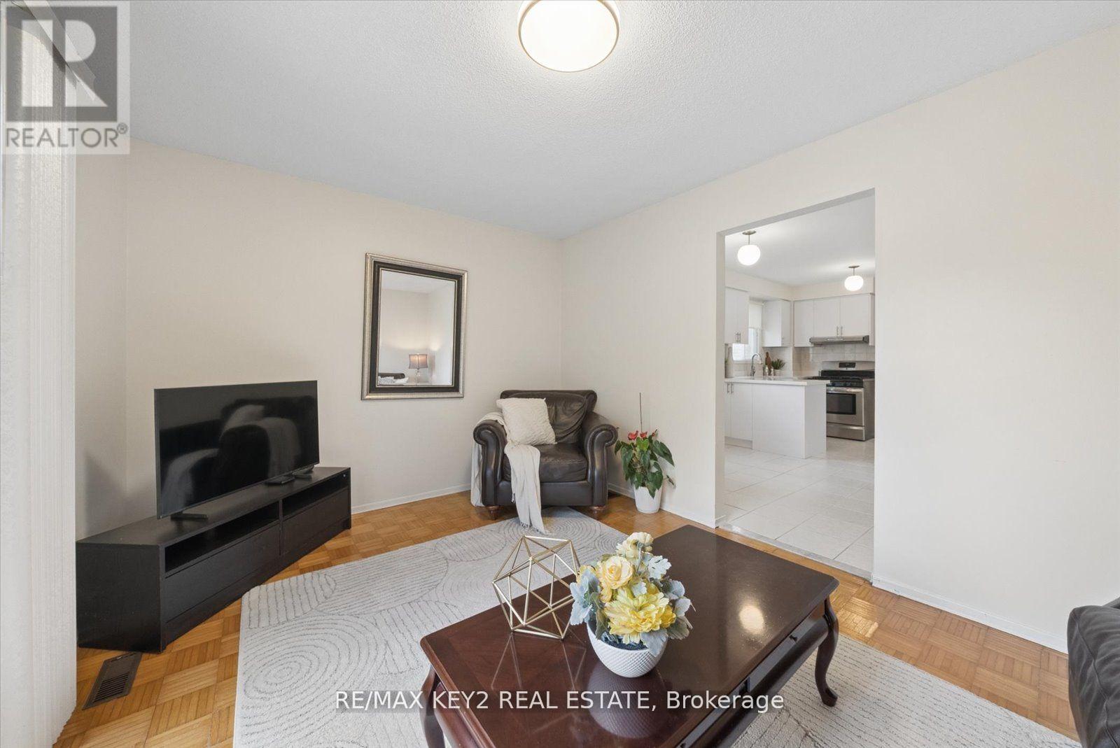 54 Silbury Drive, Toronto, Ontario  M1V 2P3 - Photo 19 - E12938408