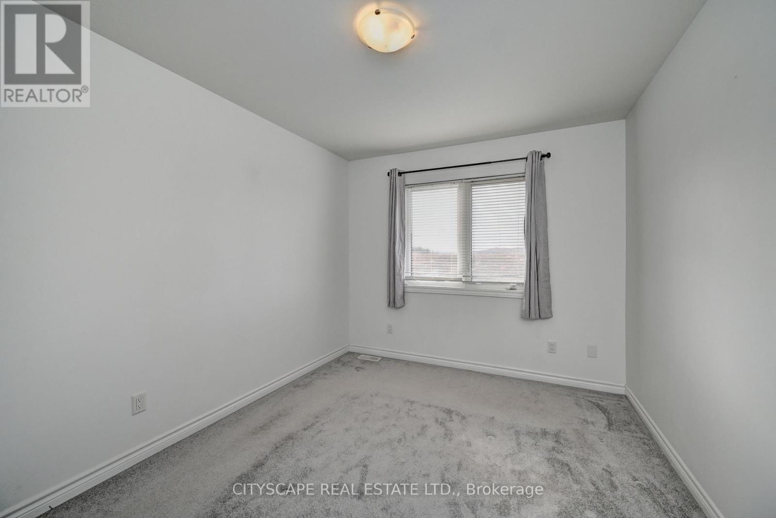 35 Woodedge Circle, Kitchener, Ontario  N2R 0P8 - Photo 26 - X12930206