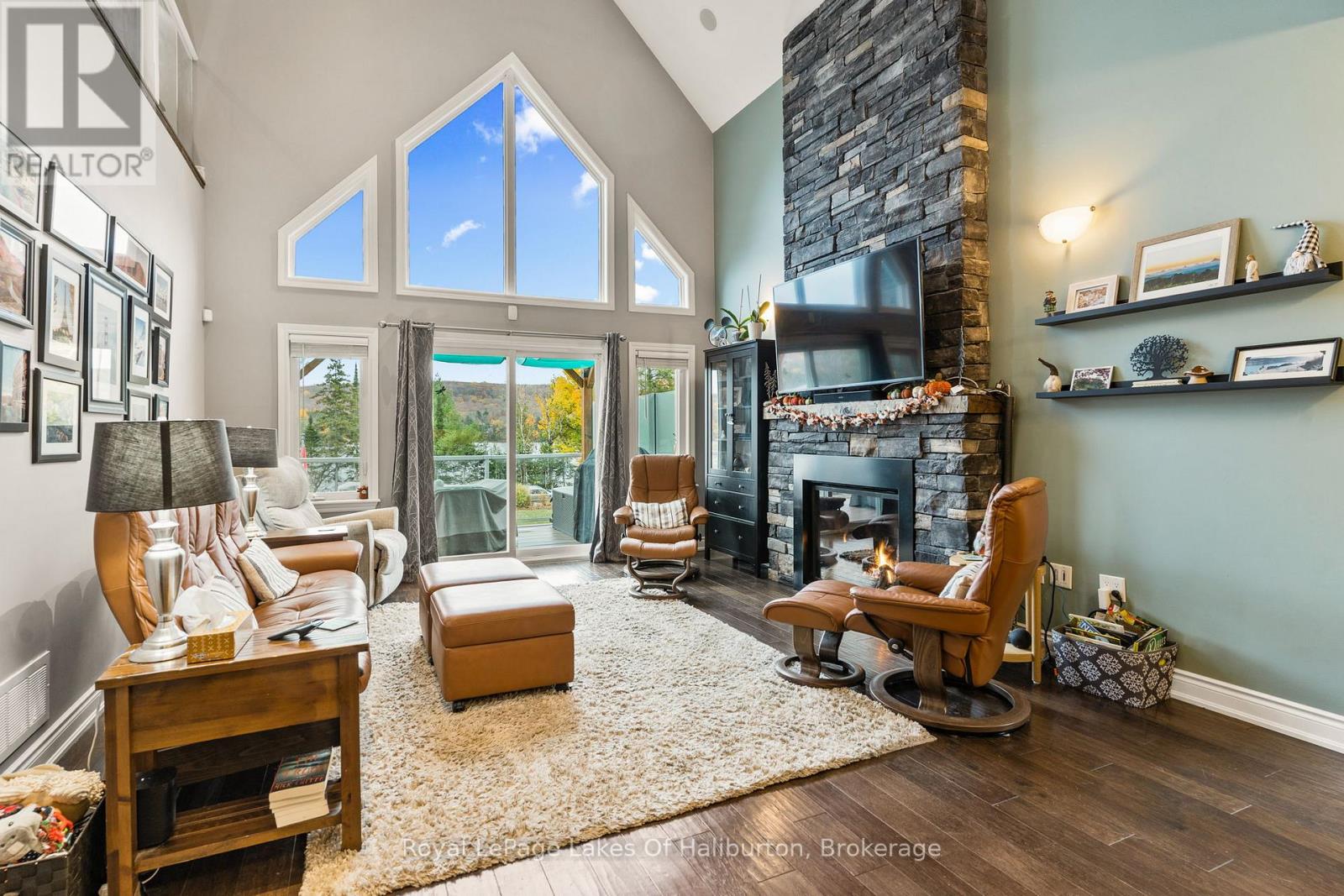 9 Webb Circle, Dysart Et Al, Ontario K0M 1S0 - Photo 10 - X12475965