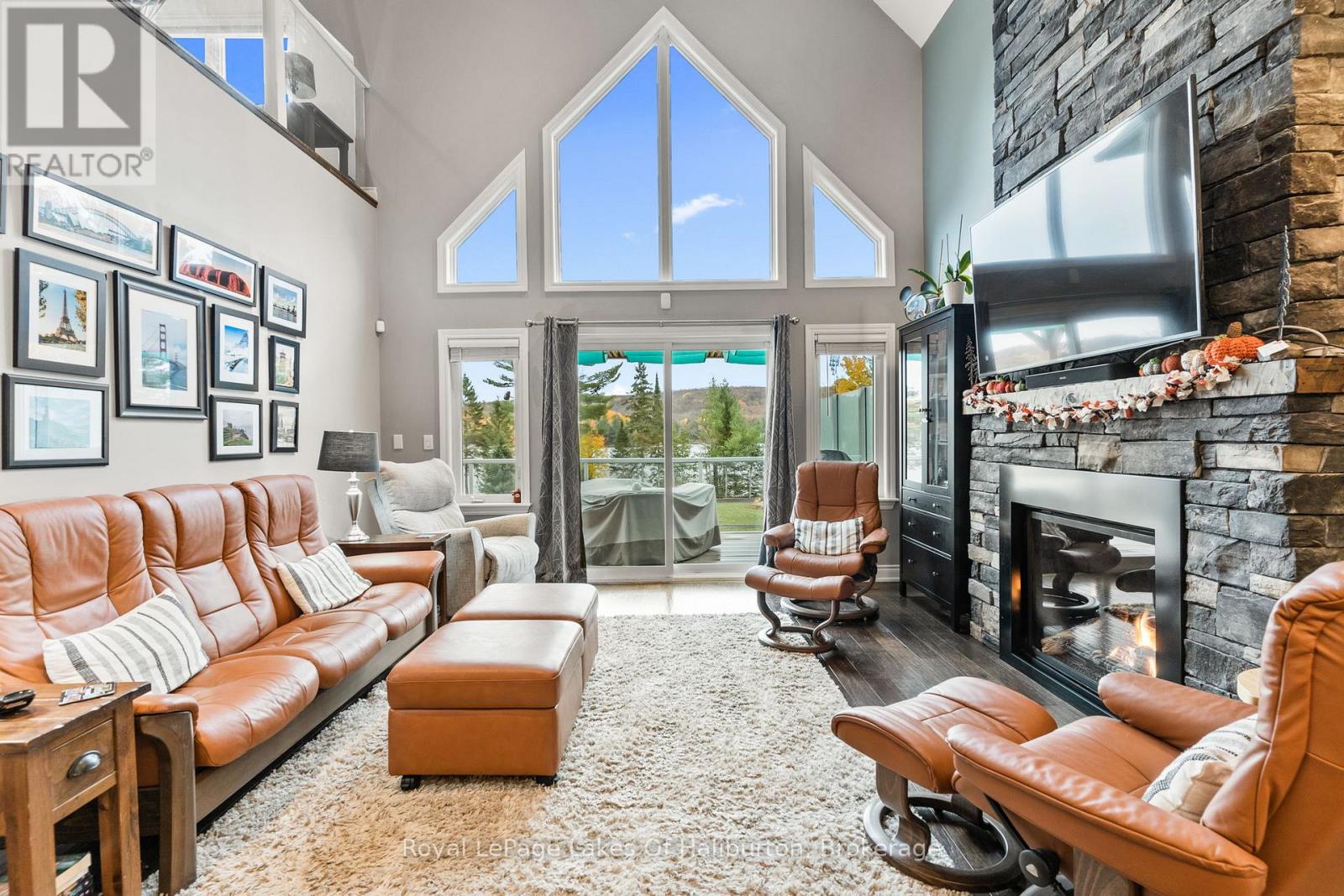 9 Webb Circle, Dysart Et Al, Ontario K0M 1S0 - Photo 11 - X12475965