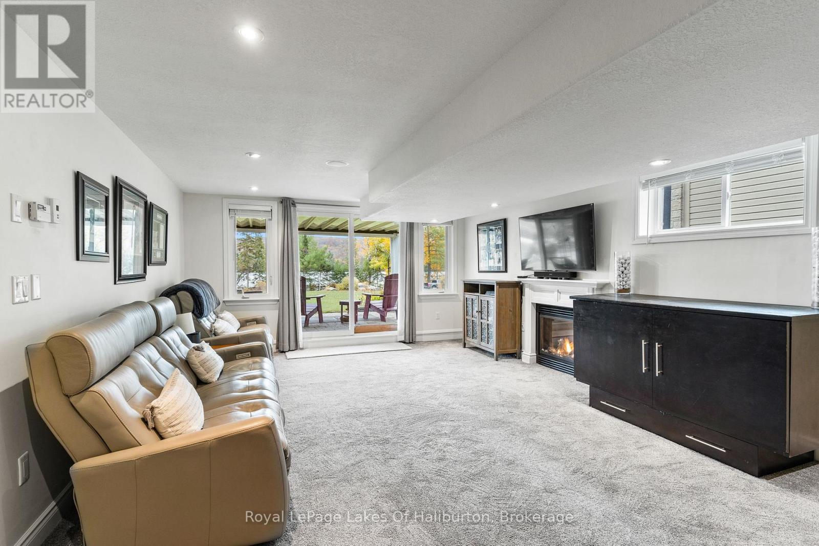 9 Webb Circle, Dysart Et Al, Ontario K0M 1S0 - Photo 27 - X12475965