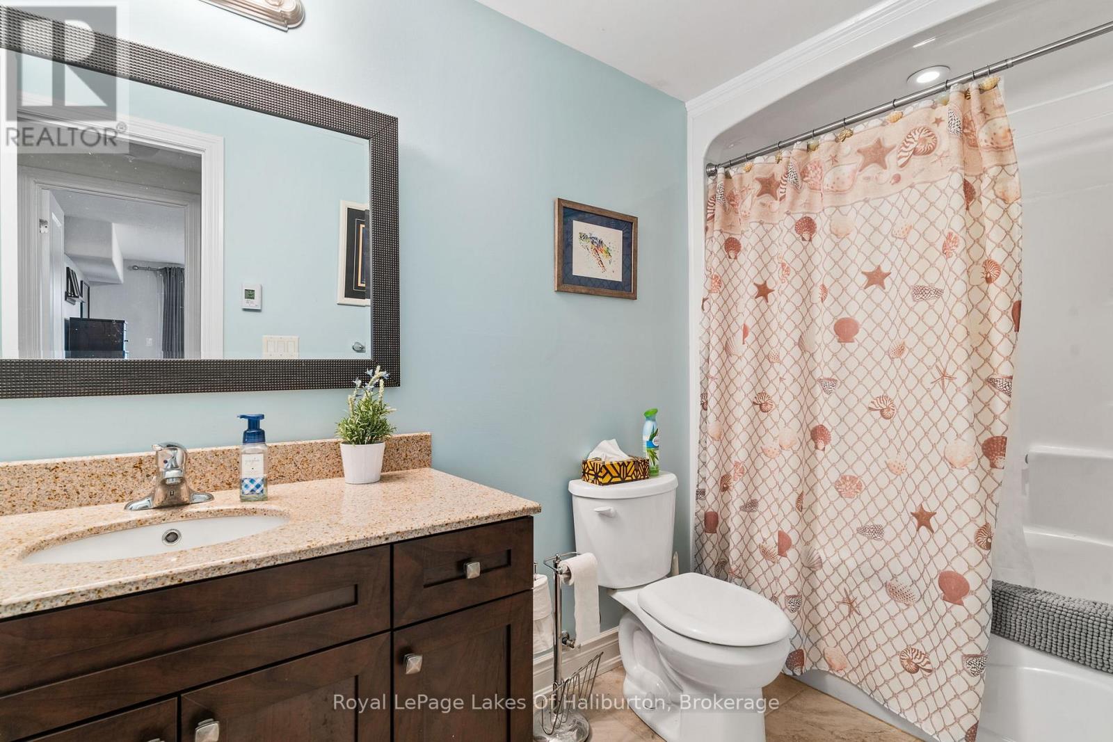 9 Webb Circle, Dysart Et Al, Ontario K0M 1S0 - Photo 32 - X12475965