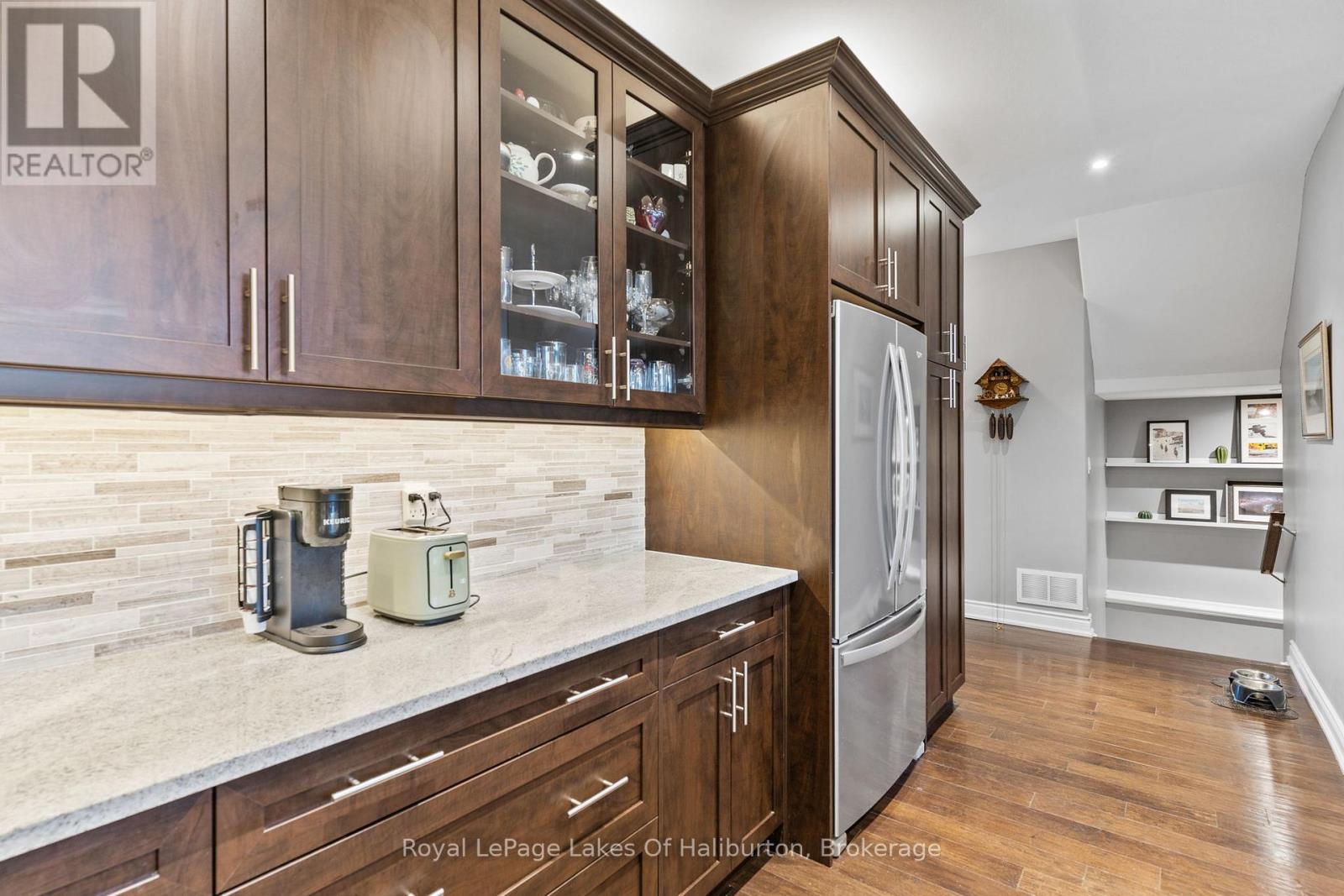 9 Webb Circle, Dysart Et Al, Ontario K0M 1S0 - Photo 7 - X12475965