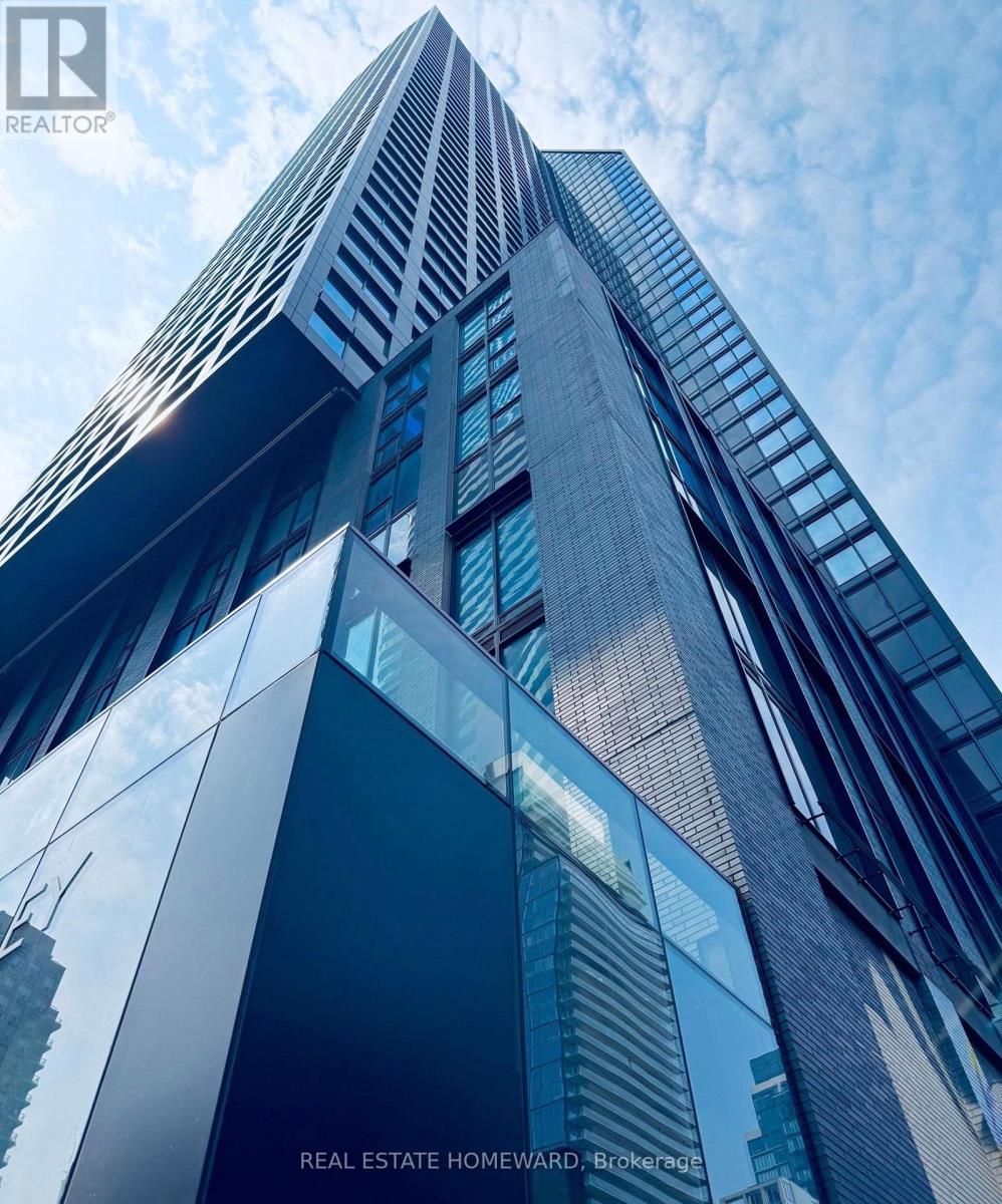 4505 - 8 WELLESLEY STREET W, Toronto, Ontario