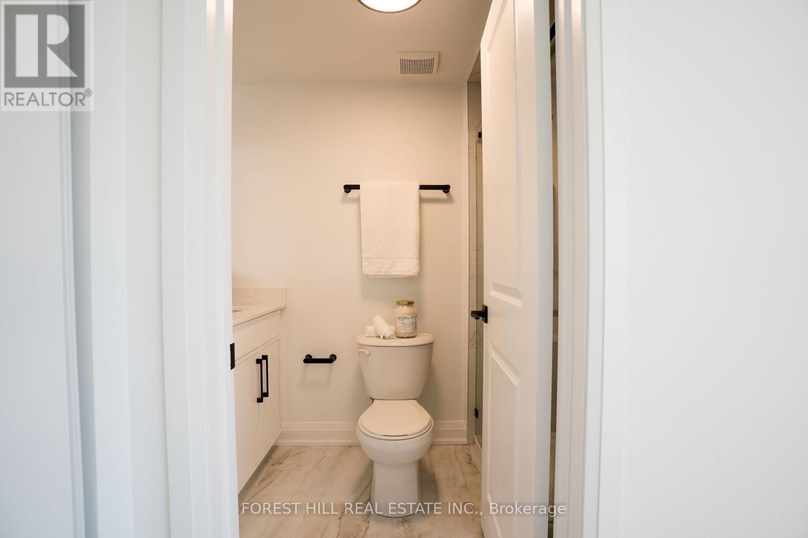 D - 279 Reiner Road, Toronto, Ontario  M3H 2M5 - Photo 44 - W12931136