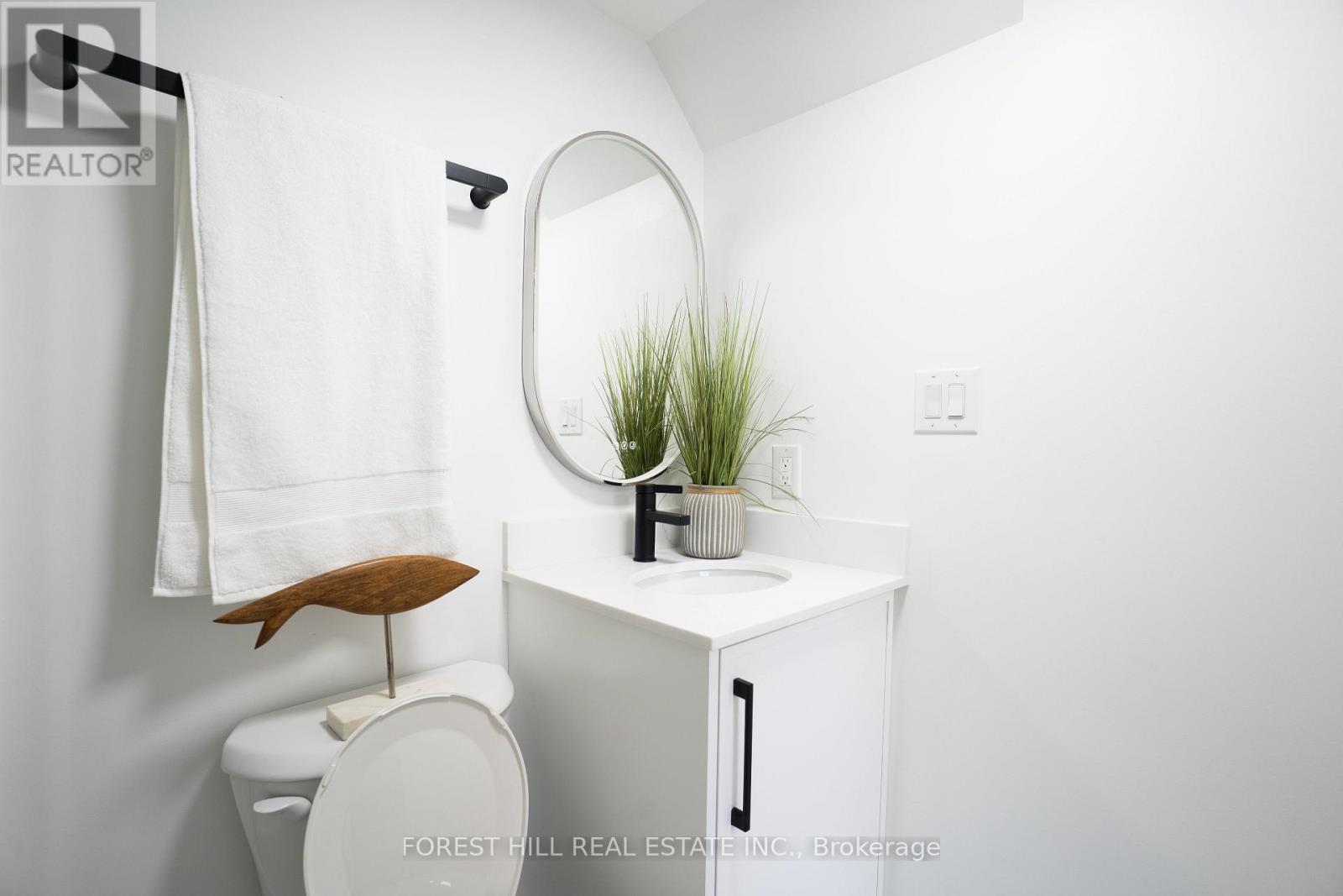 D - 279 Reiner Road, Toronto, Ontario  M3H 2M5 - Photo 13 - W12931136