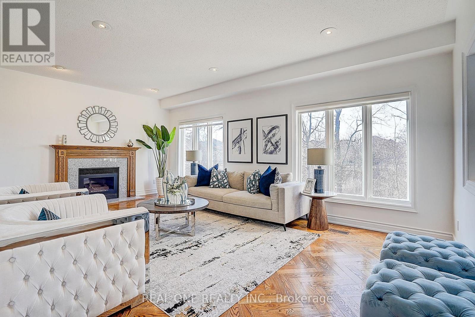 97 Springbrook Drive, Richmond Hill, Ontario  L4B 3P9 - Photo 16 - N12938328