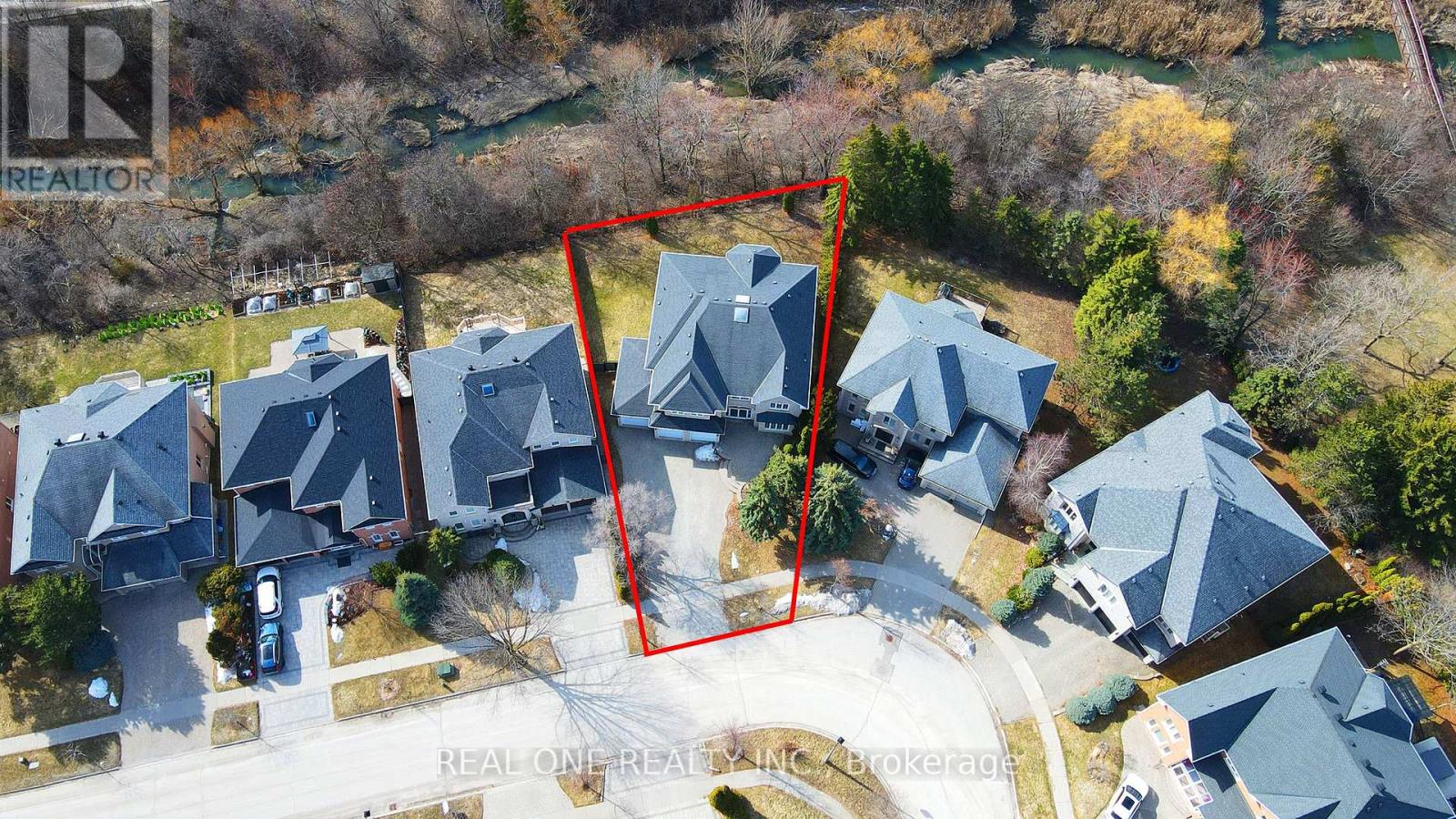 97 Springbrook Drive, Richmond Hill, Ontario  L4B 3P9 - Photo 3 - N12938328