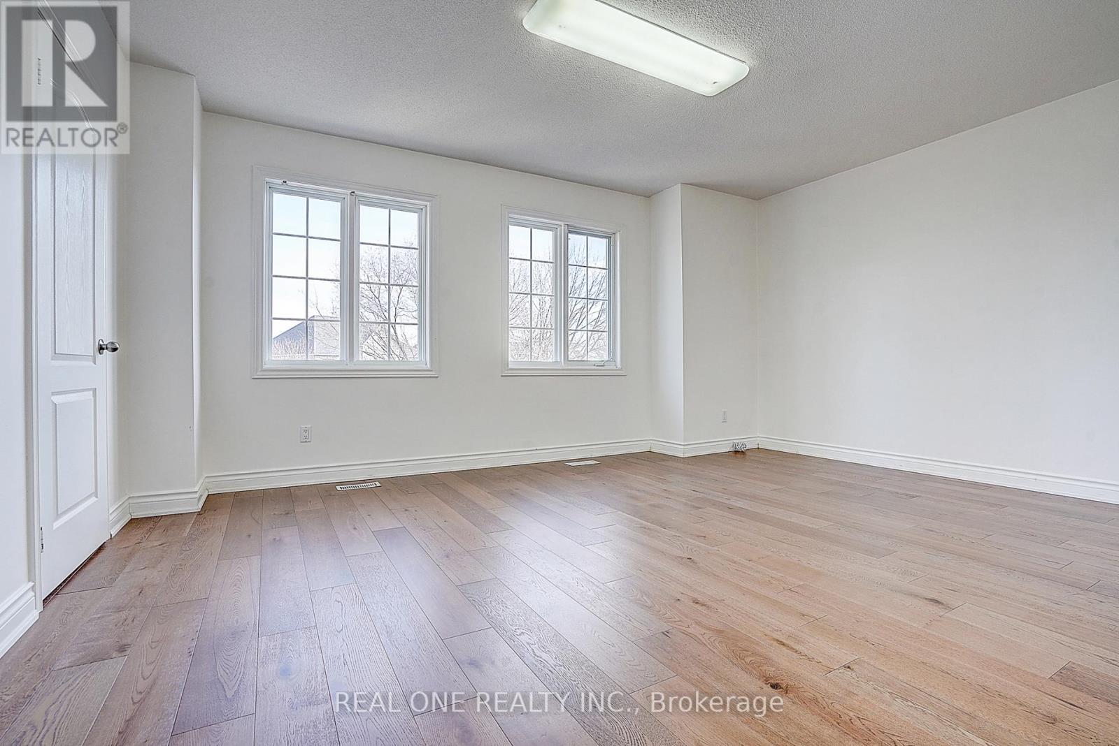 97 Springbrook Drive, Richmond Hill, Ontario  L4B 3P9 - Photo 33 - N12938328