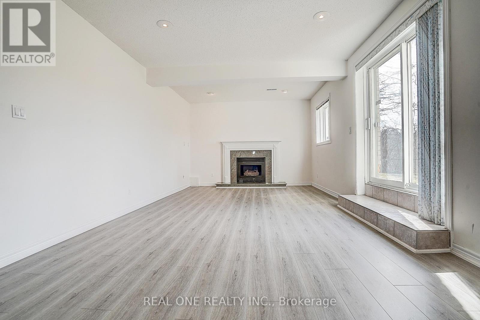 97 Springbrook Drive, Richmond Hill, Ontario  L4B 3P9 - Photo 38 - N12938328