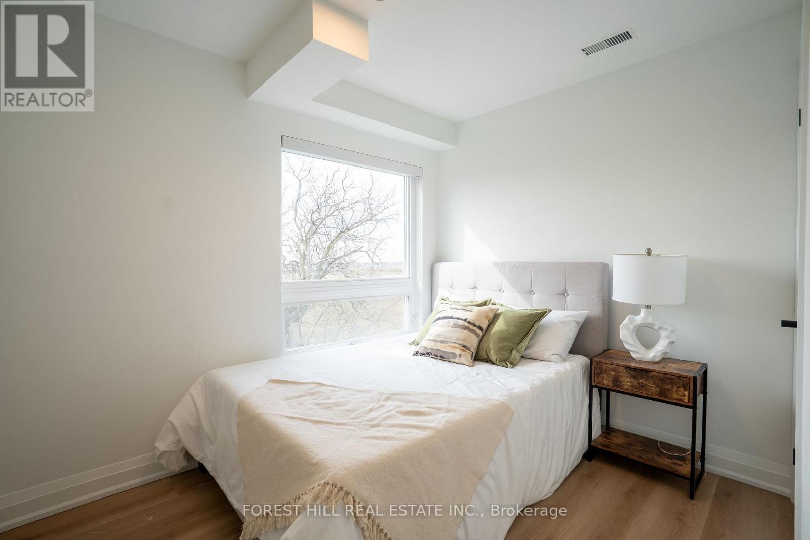 D - 279 Reiner Road, Toronto, Ontario  M3H 2M5 - Photo 38 - W12931136