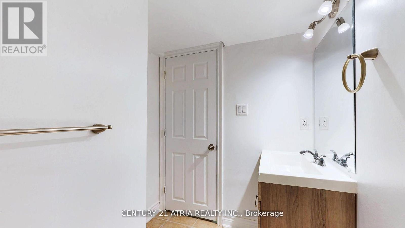 1166 Oriole Crescent, Innisfil, Ontario  L9S 2A9 - Photo 35 - N12938344