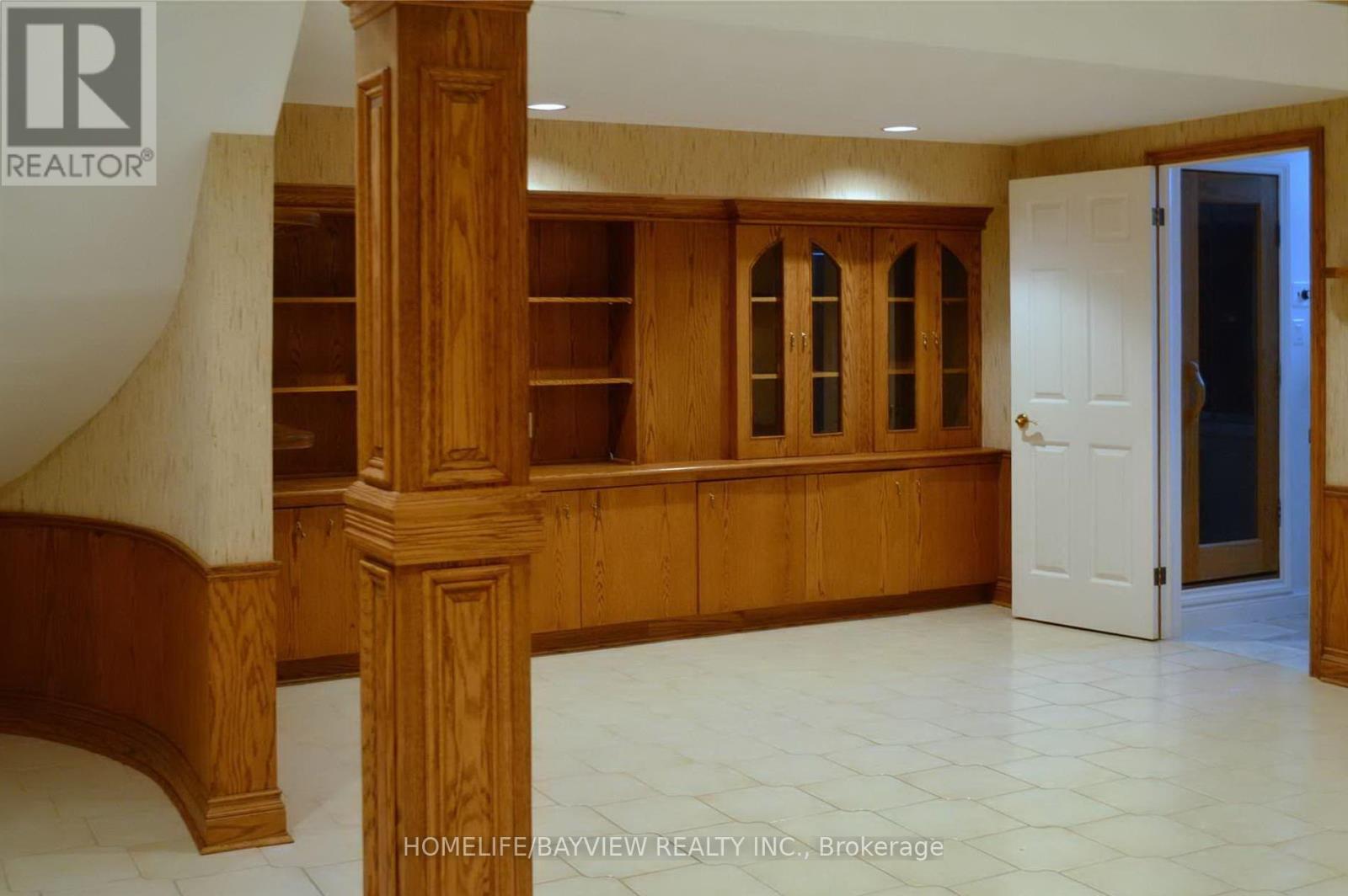 23 Arrowhead Drive, Vaughan, Ontario  L4L 4A4 - Photo 19 - N12938384