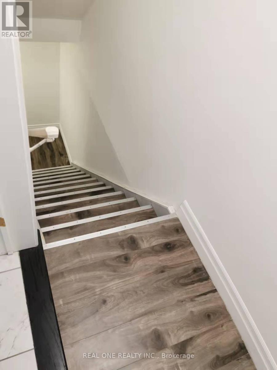 209 Harding Park Street, Newmarket, Ontario  L3Y 0E1 - Photo 21 - N12938400