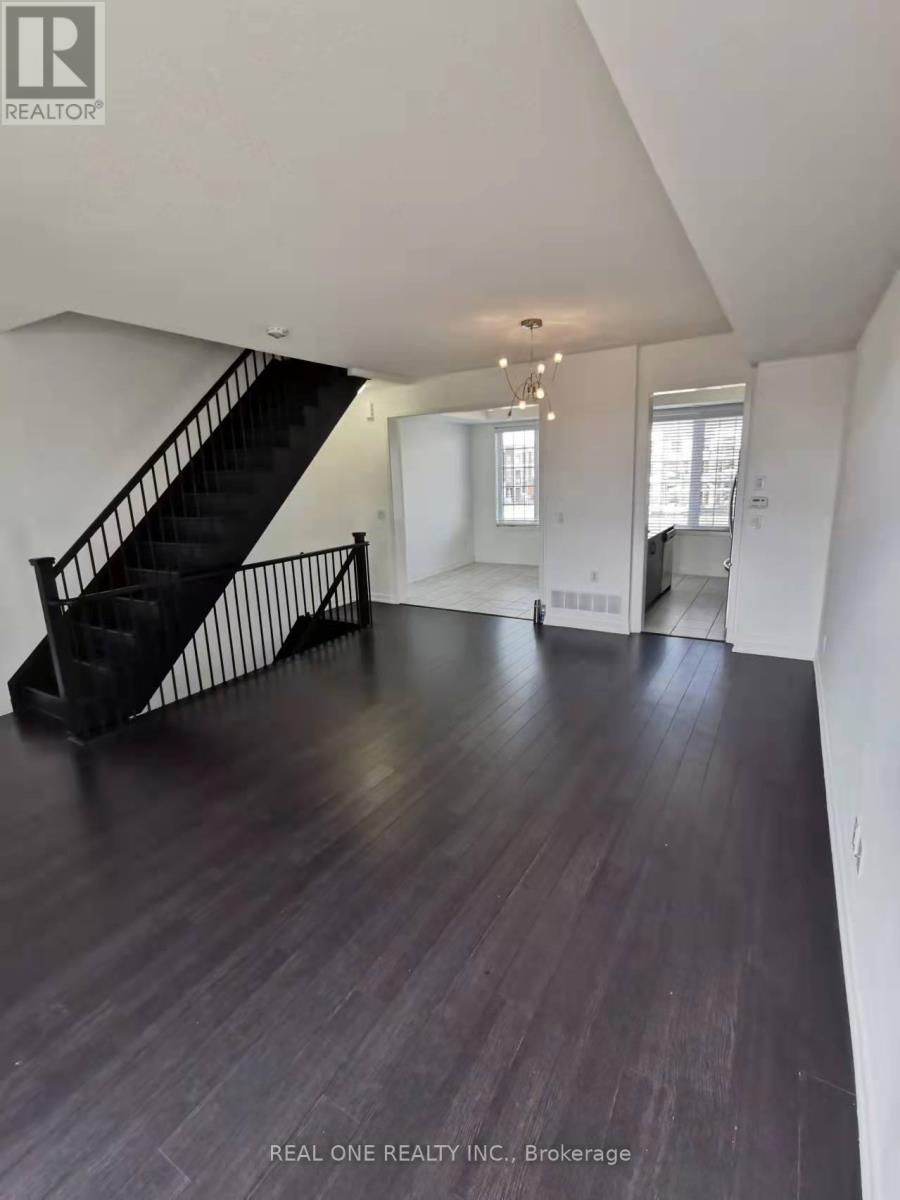 209 Harding Park Street, Newmarket, Ontario  L3Y 0E1 - Photo 8 - N12938400