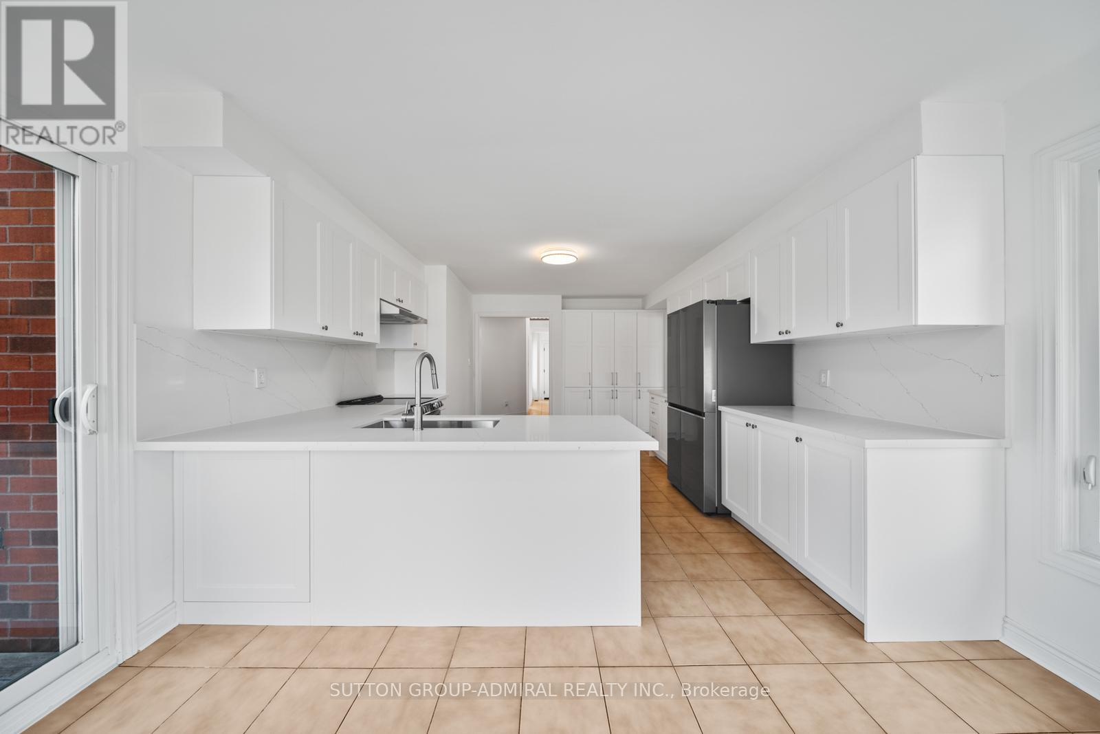 295 Fifth Avenue, Vaughan, Ontario  L4L 7A8 - Photo 13 - N12938404