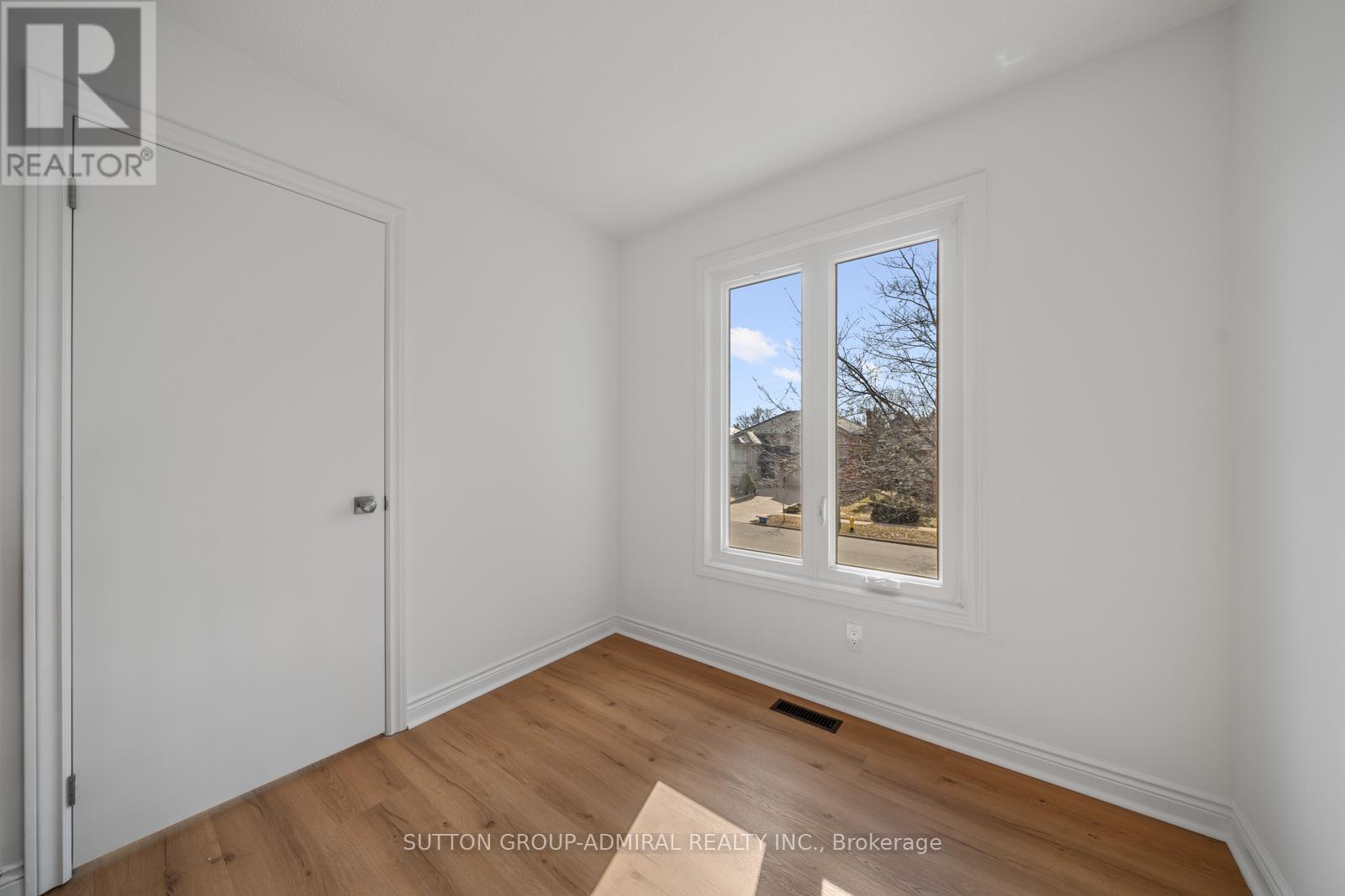 295 Fifth Avenue, Vaughan, Ontario  L4L 7A8 - Photo 36 - N12938404