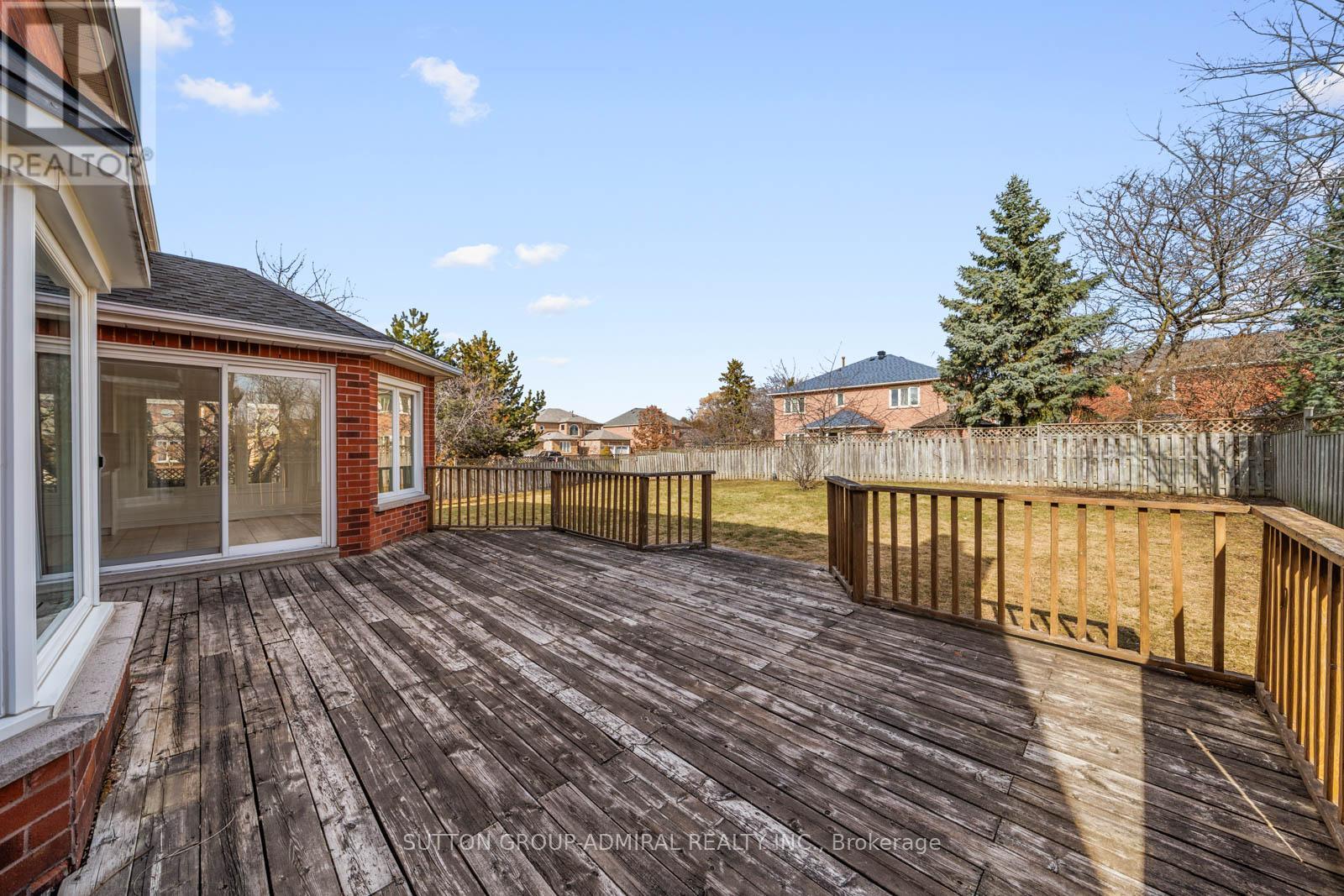 295 Fifth Avenue, Vaughan, Ontario  L4L 7A8 - Photo 42 - N12938404