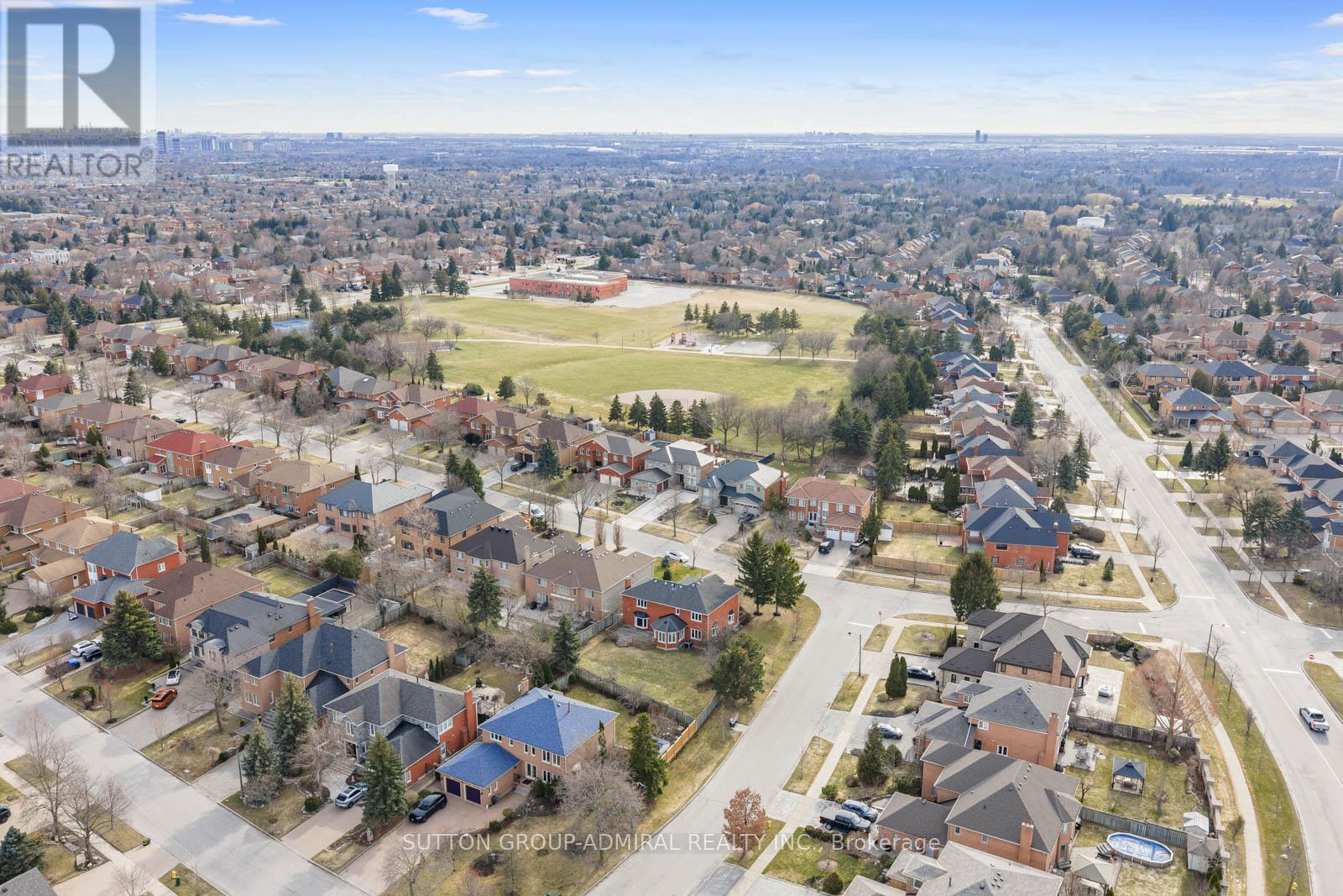 295 Fifth Avenue, Vaughan, Ontario  L4L 7A8 - Photo 49 - N12938404