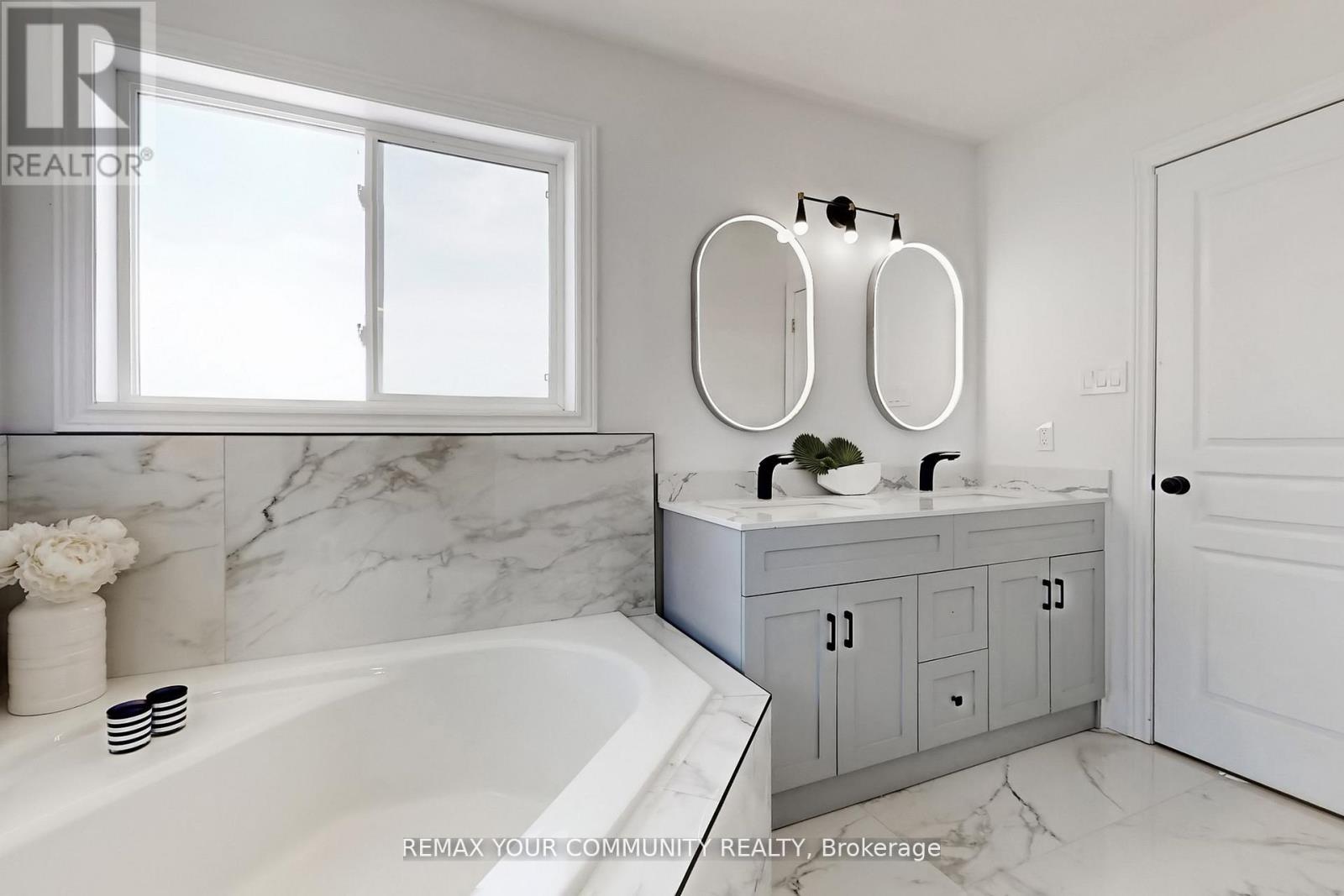 25 Bache Avenue, Georgina, Ontario  L4P 0C7 - Photo 27 - N12938432