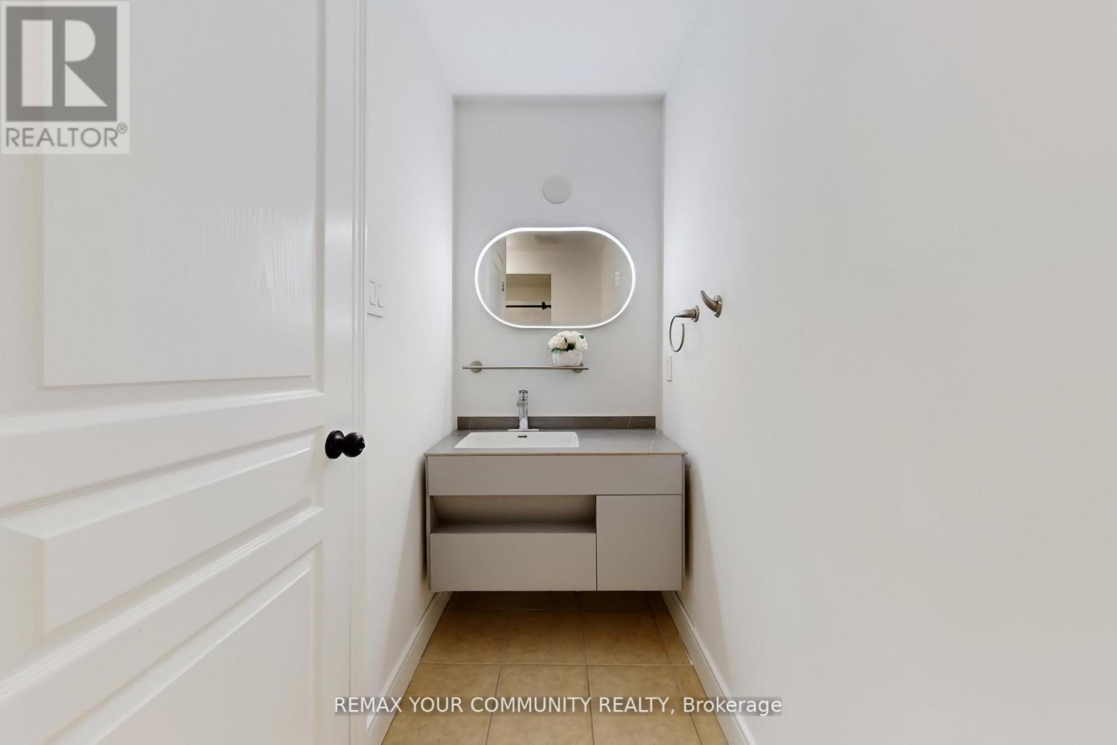 25 Bache Avenue, Georgina, Ontario  L4P 0C7 - Photo 33 - N12938432