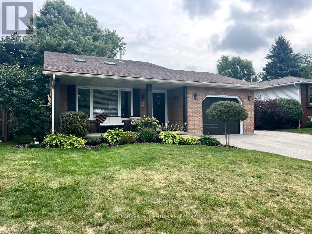 3933 Vineyard Crescent, Lincoln, Ontario  L0R 2C0 - Photo 2 - X12938378