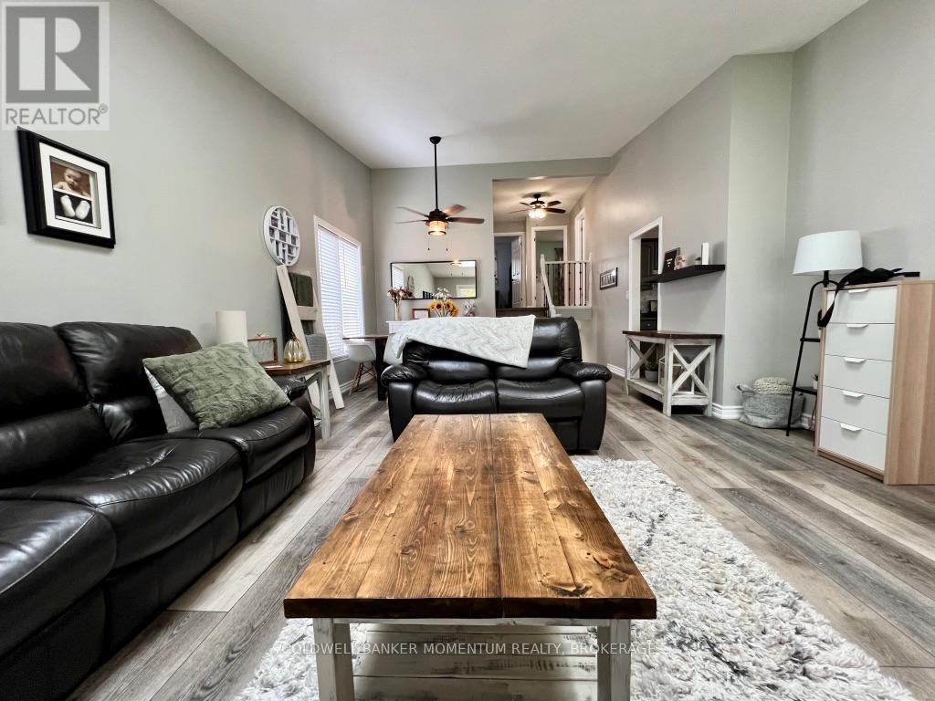 3933 Vineyard Crescent, Lincoln, Ontario  L0R 2C0 - Photo 7 - X12938378