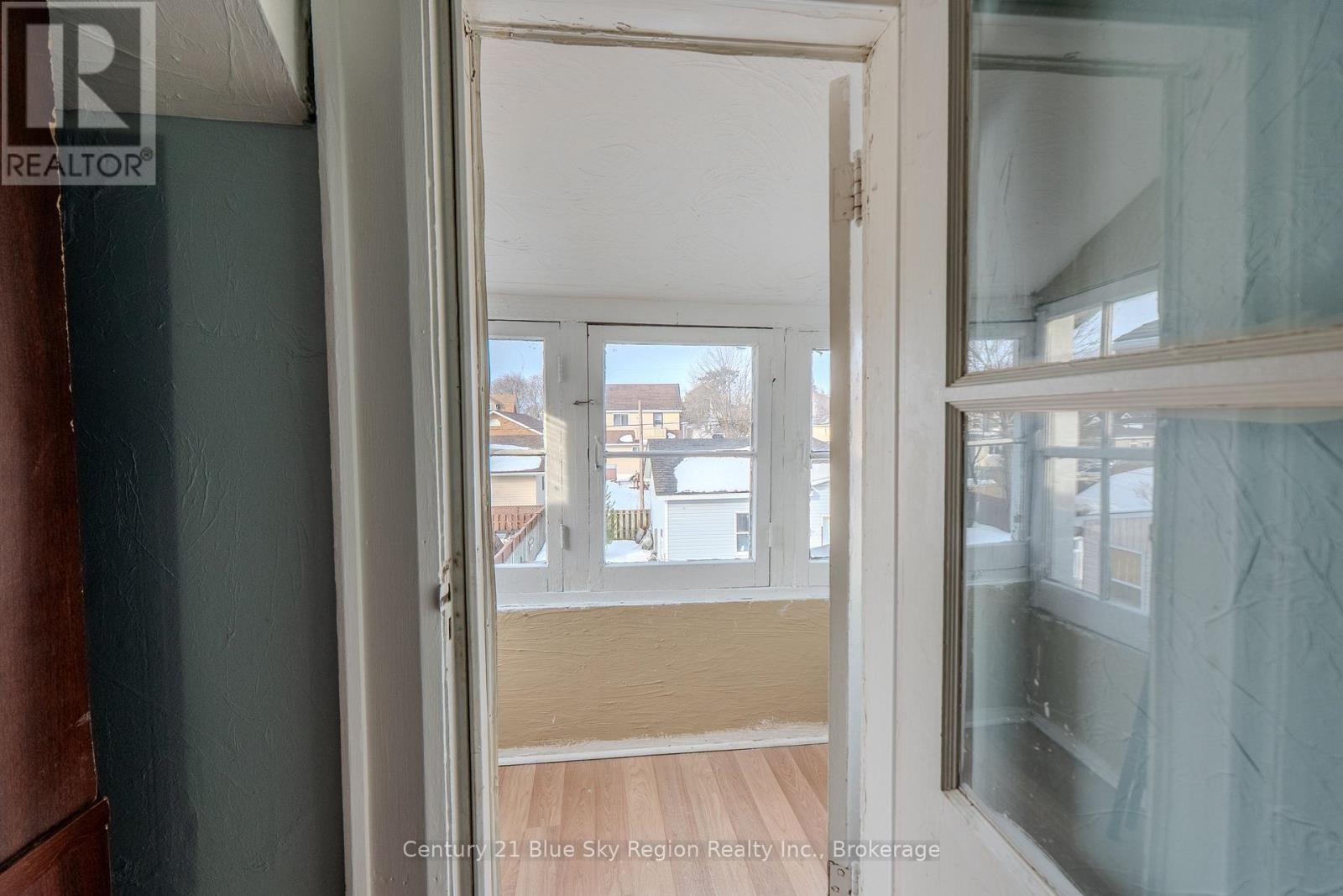 127 Fifth Avenue E, North Bay, Ontario  P1B 1N5 - Photo 22 - X12938348