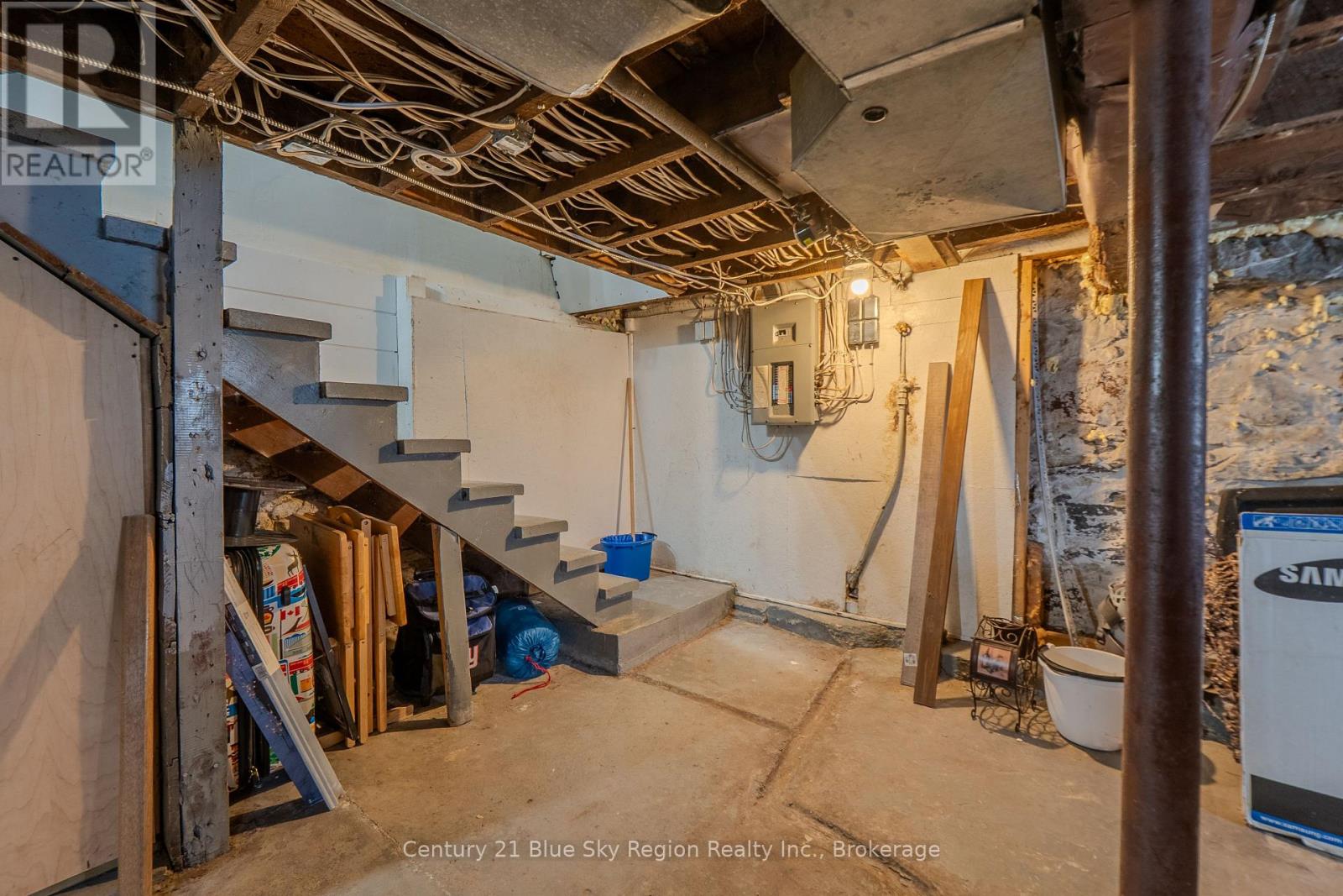 127 Fifth Avenue E, North Bay, Ontario  P1B 1N5 - Photo 30 - X12938348