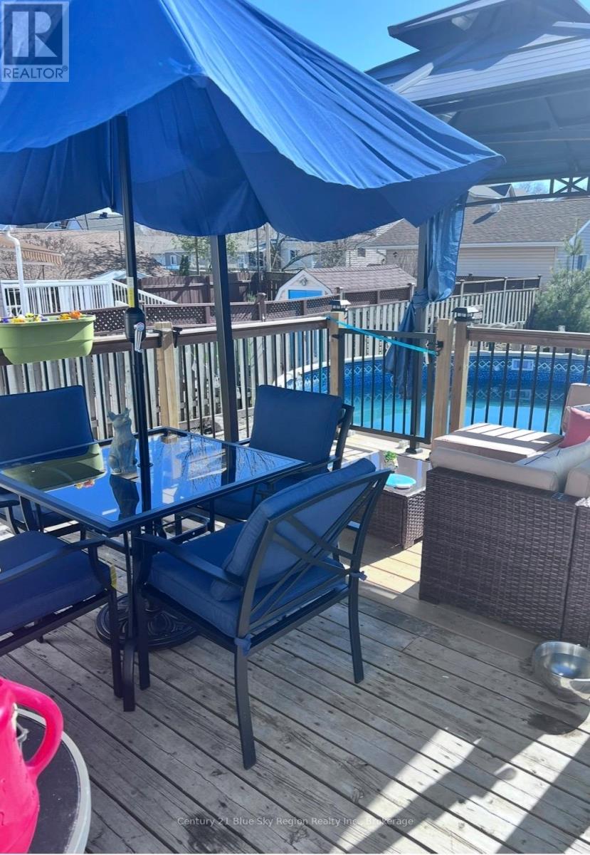 127 Fifth Avenue E, North Bay, Ontario  P1B 1N5 - Photo 47 - X12938348