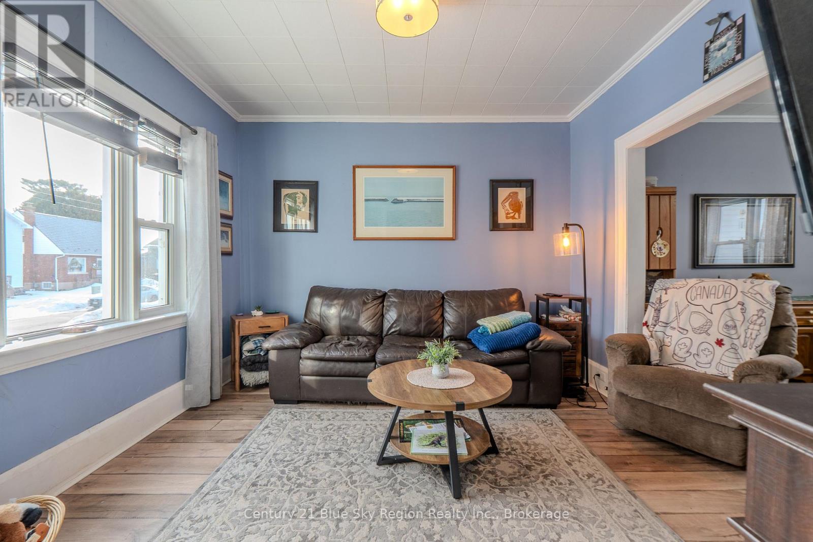 127 Fifth Avenue E, North Bay, Ontario  P1B 1N5 - Photo 6 - X12938348