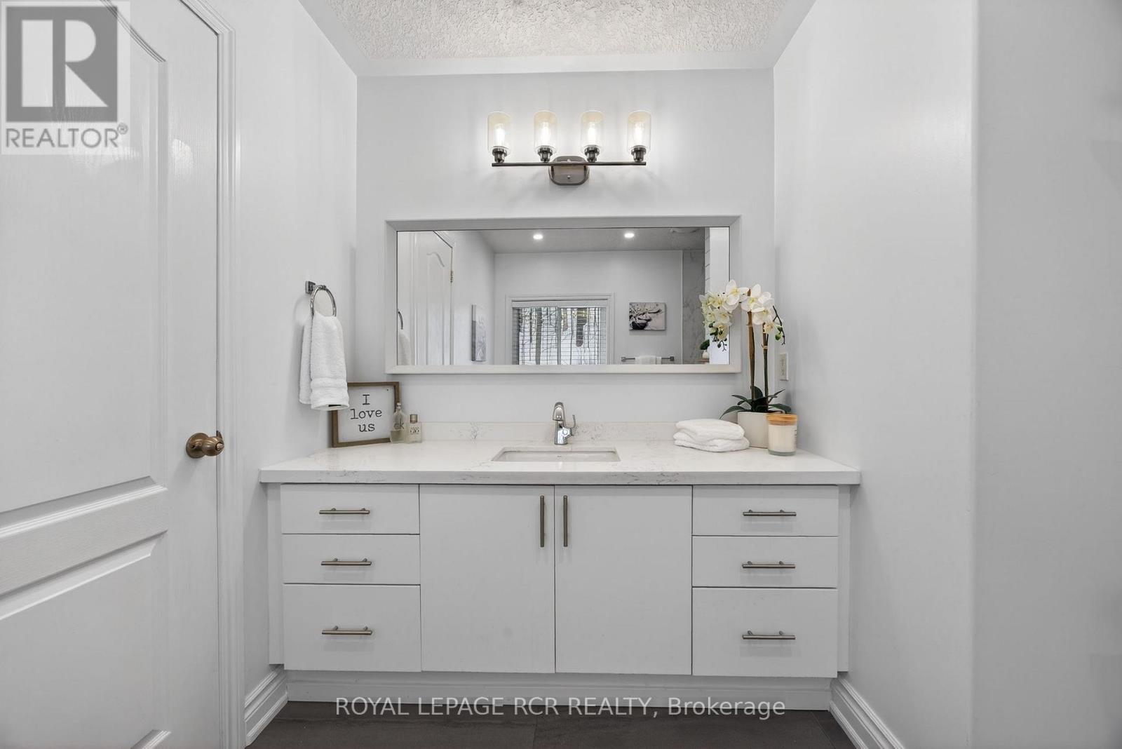 135 Huronwoods Drive, Oro-Medonte, Ontario  L0K 1E0 - Photo 20 - S12938414