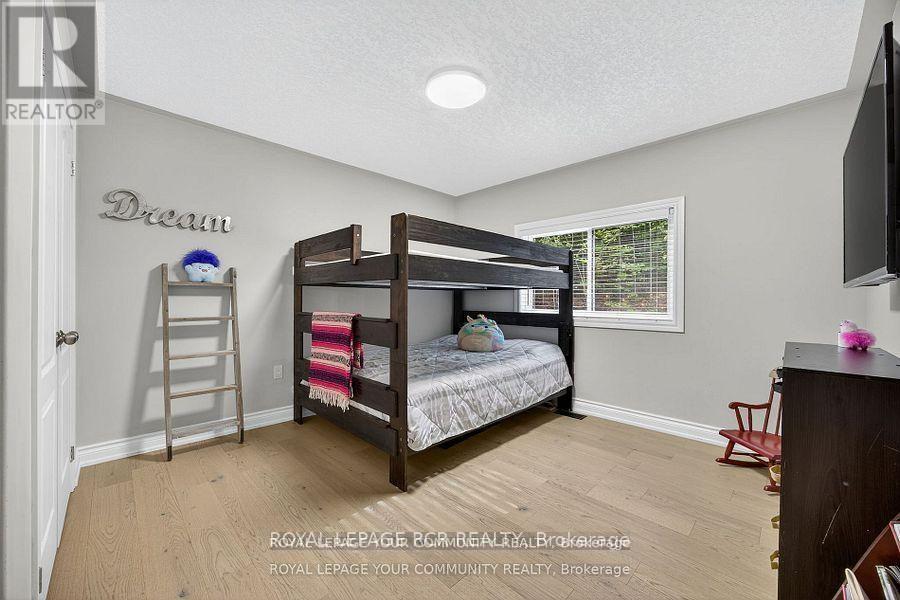 135 Huronwoods Drive, Oro-Medonte, Ontario  L0K 1E0 - Photo 27 - S12938414