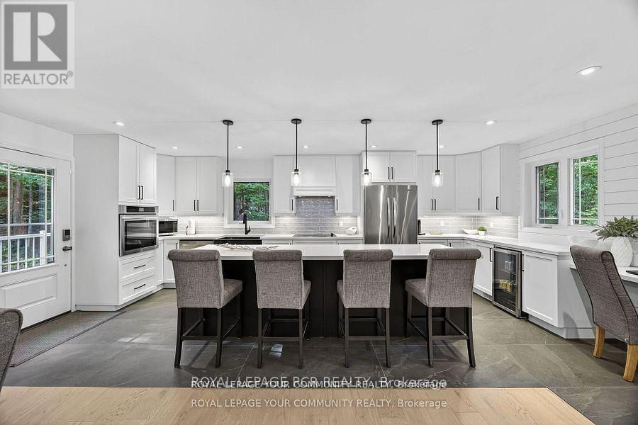 135 Huronwoods Drive, Oro-Medonte, Ontario  L0K 1E0 - Photo 6 - S12938414