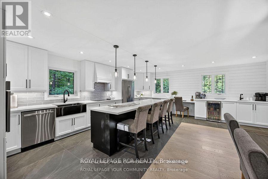 135 Huronwoods Drive, Oro-Medonte, Ontario  L0K 1E0 - Photo 8 - S12938414