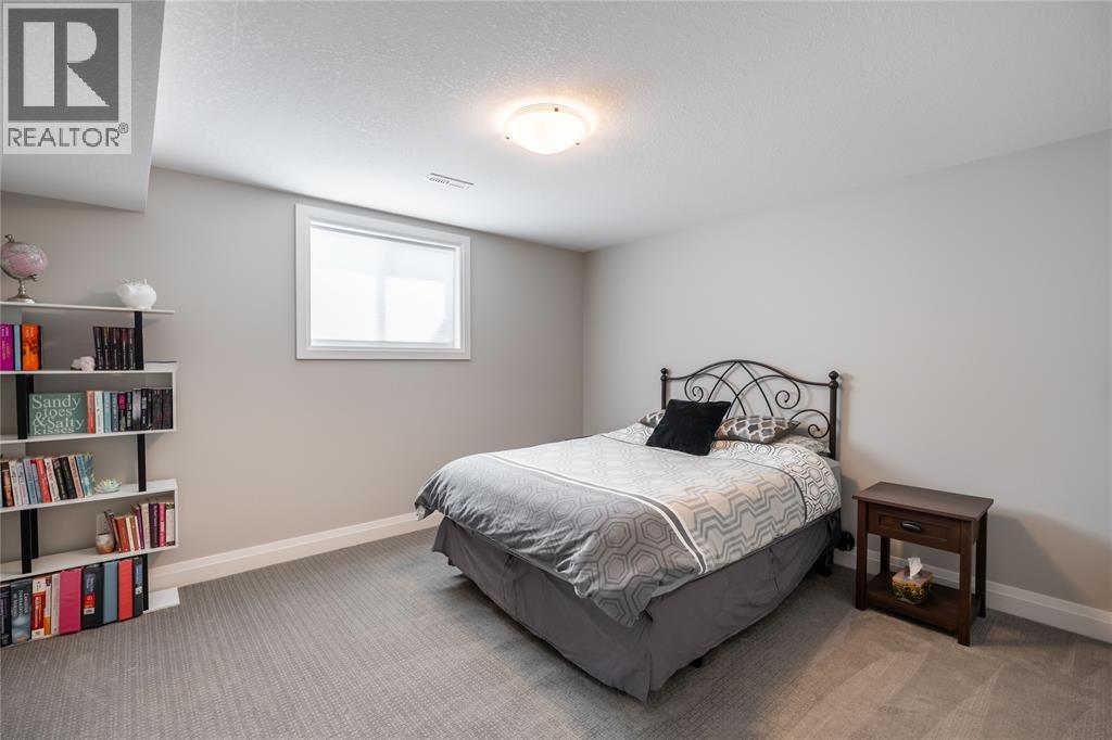 73 Kamal Drive, Sarnia, Ontario  N7S 0A5 - Photo 35 - 26006578