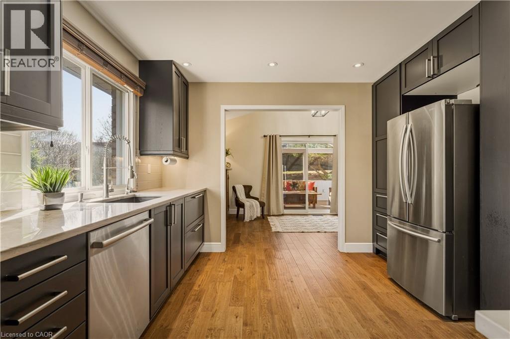 25 Linington Trail, Dundas, Ontario  L9H 7A3 - Photo 11 - 40815101