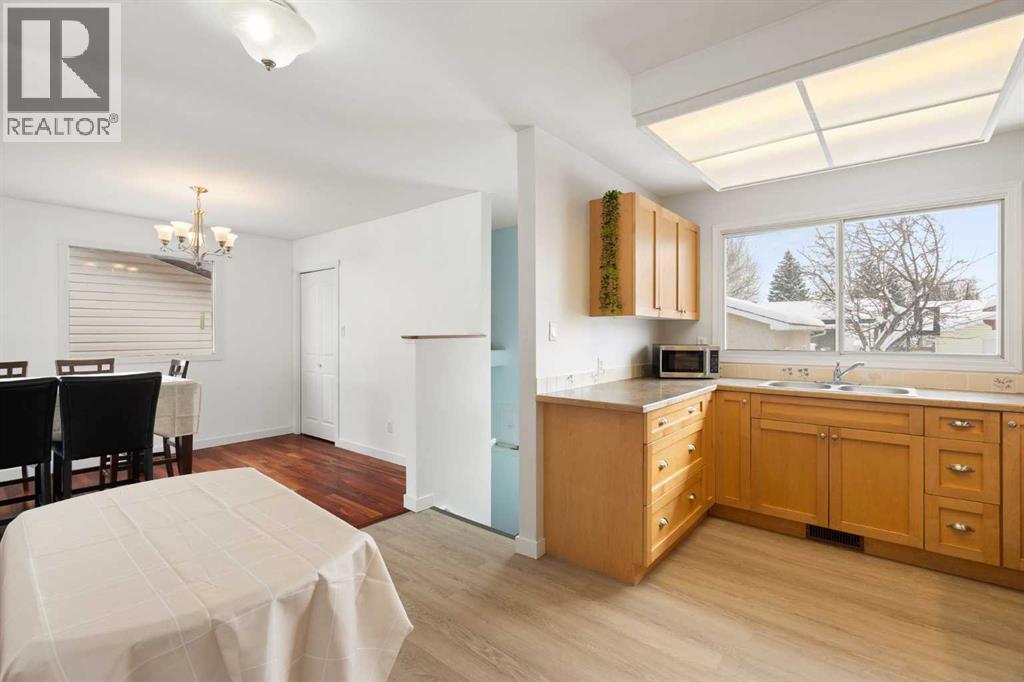 232 Silverview Way NW, Calgary, Alberta  T3B 3K3 - Photo 11 - A2295823