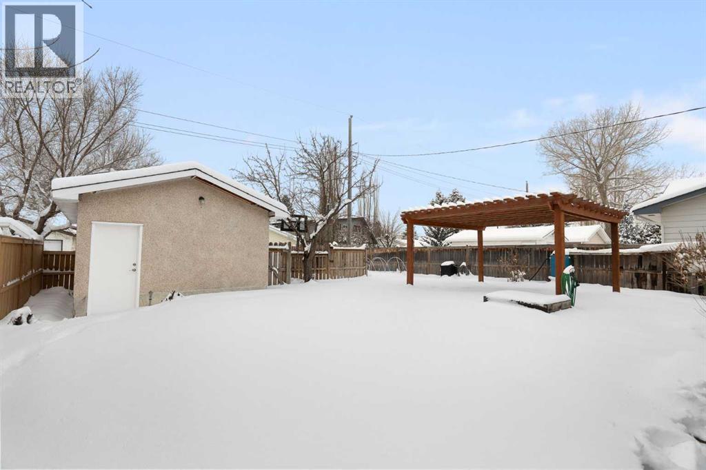 232 Silverview Way NW, Calgary, Alberta  T3B 3K3 - Photo 37 - A2295823