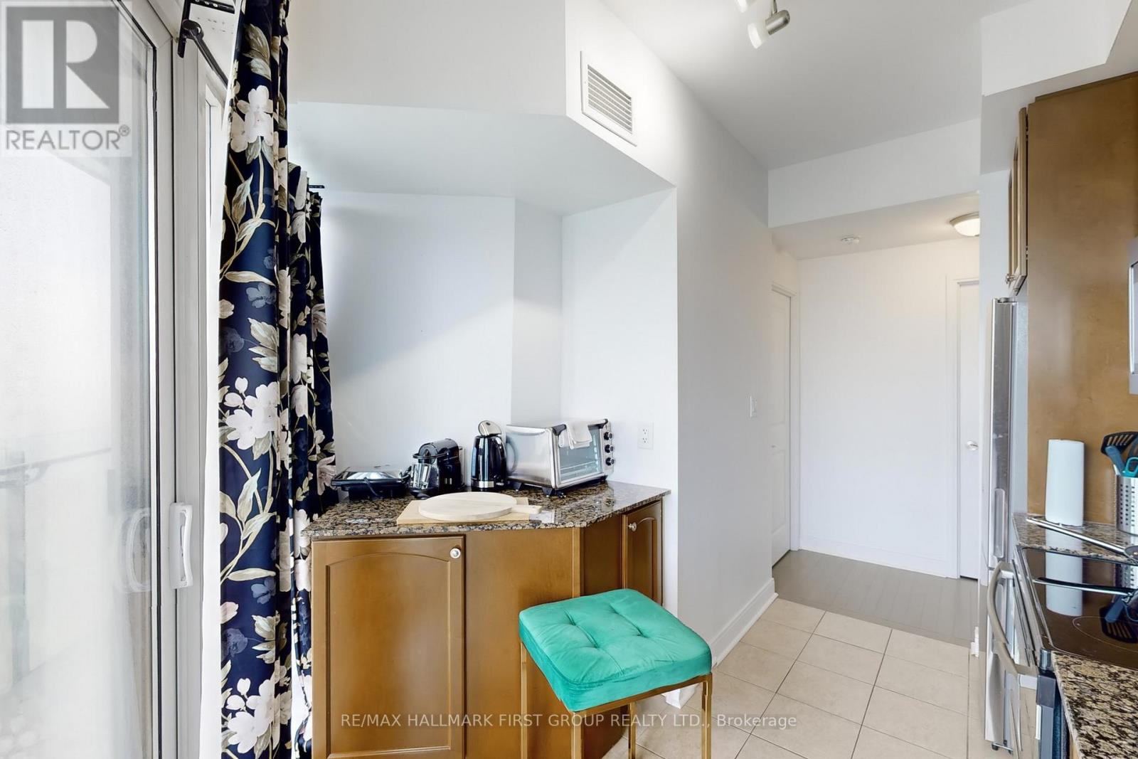 3801 - 50 Absolute Avenue, Mississauga, Ontario  L4Z 0A9 - Photo 9 - W12938324