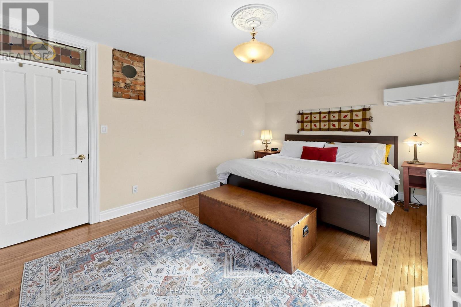 283 Pacific Avenue, Toronto, Ontario  M6P 2P8 - Photo 23 - W12938372