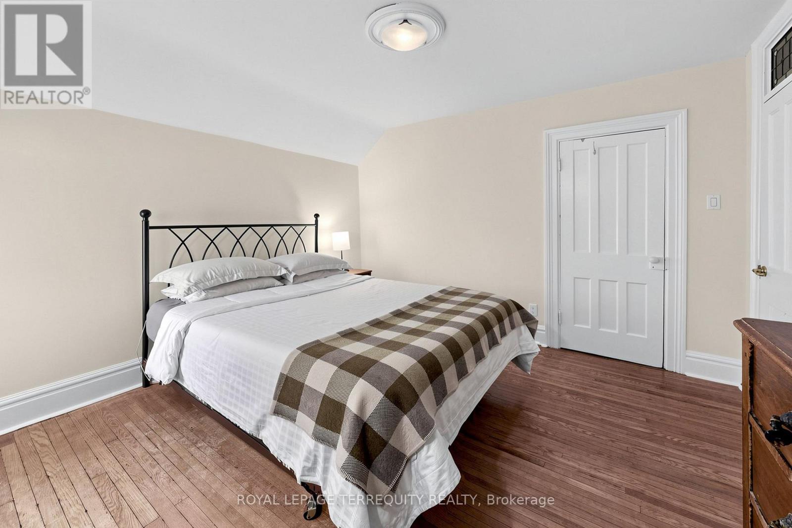 283 Pacific Avenue, Toronto, Ontario  M6P 2P8 - Photo 29 - W12938372