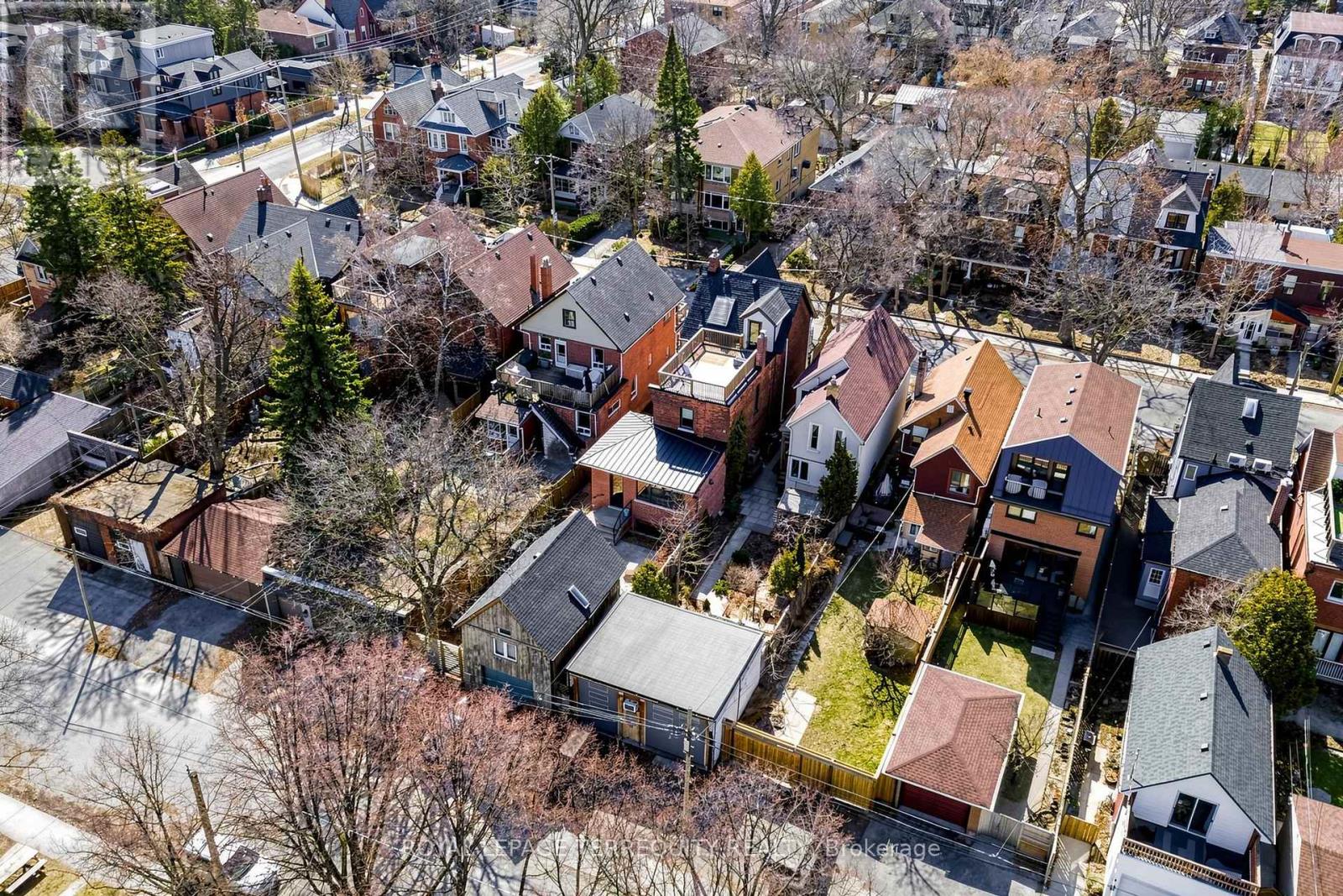 283 Pacific Avenue, Toronto, Ontario  M6P 2P8 - Photo 46 - W12938372