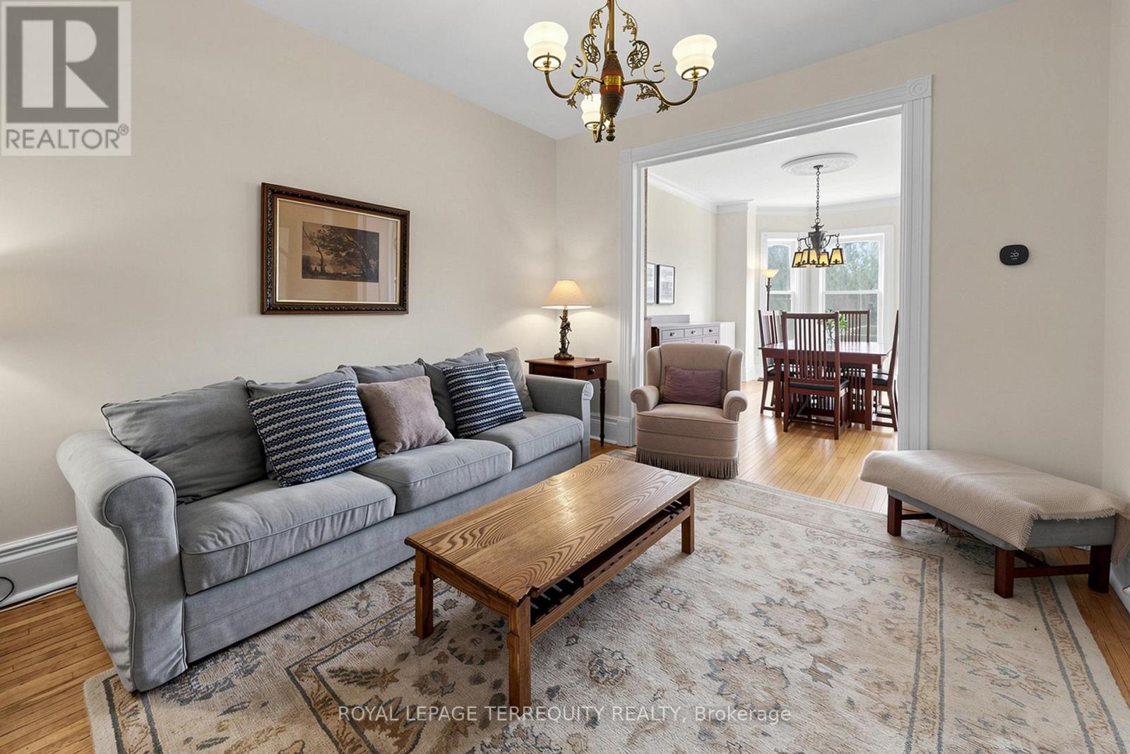 283 Pacific Avenue, Toronto, Ontario  M6P 2P8 - Photo 5 - W12938372