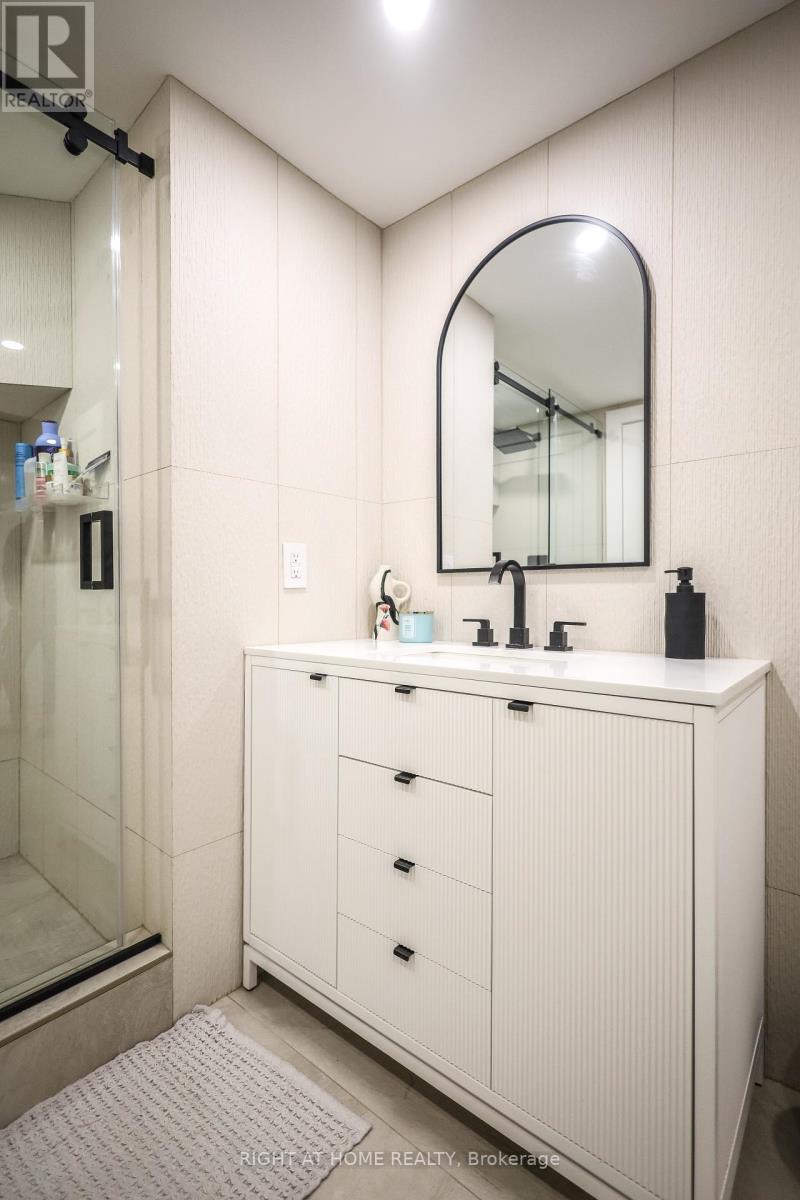 11 Sparta Road, Toronto, Ontario  M6L 2M4 - Photo 35 - W12938398