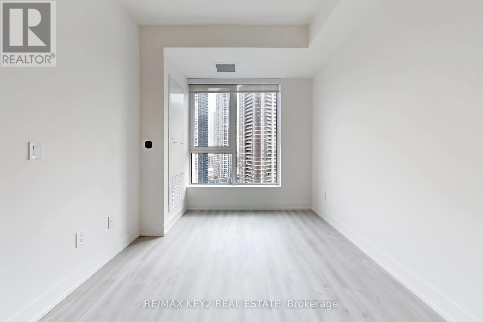 1705 - 60 Central Park Roadway, Toronto, Ontario  M9A 0E6 - Photo 11 - W12938416